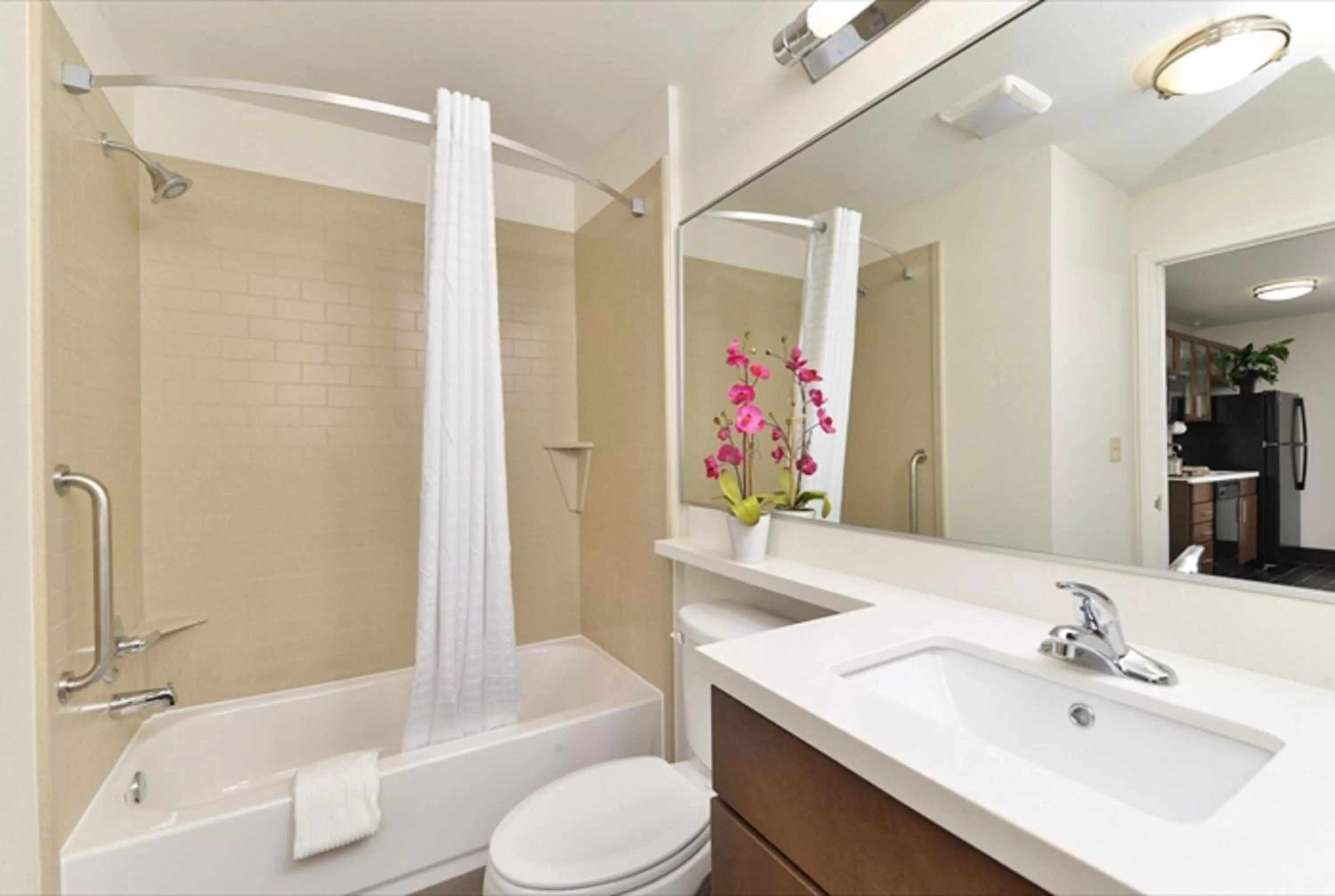 Bathroom in Candlewood Suites Houma by IHG