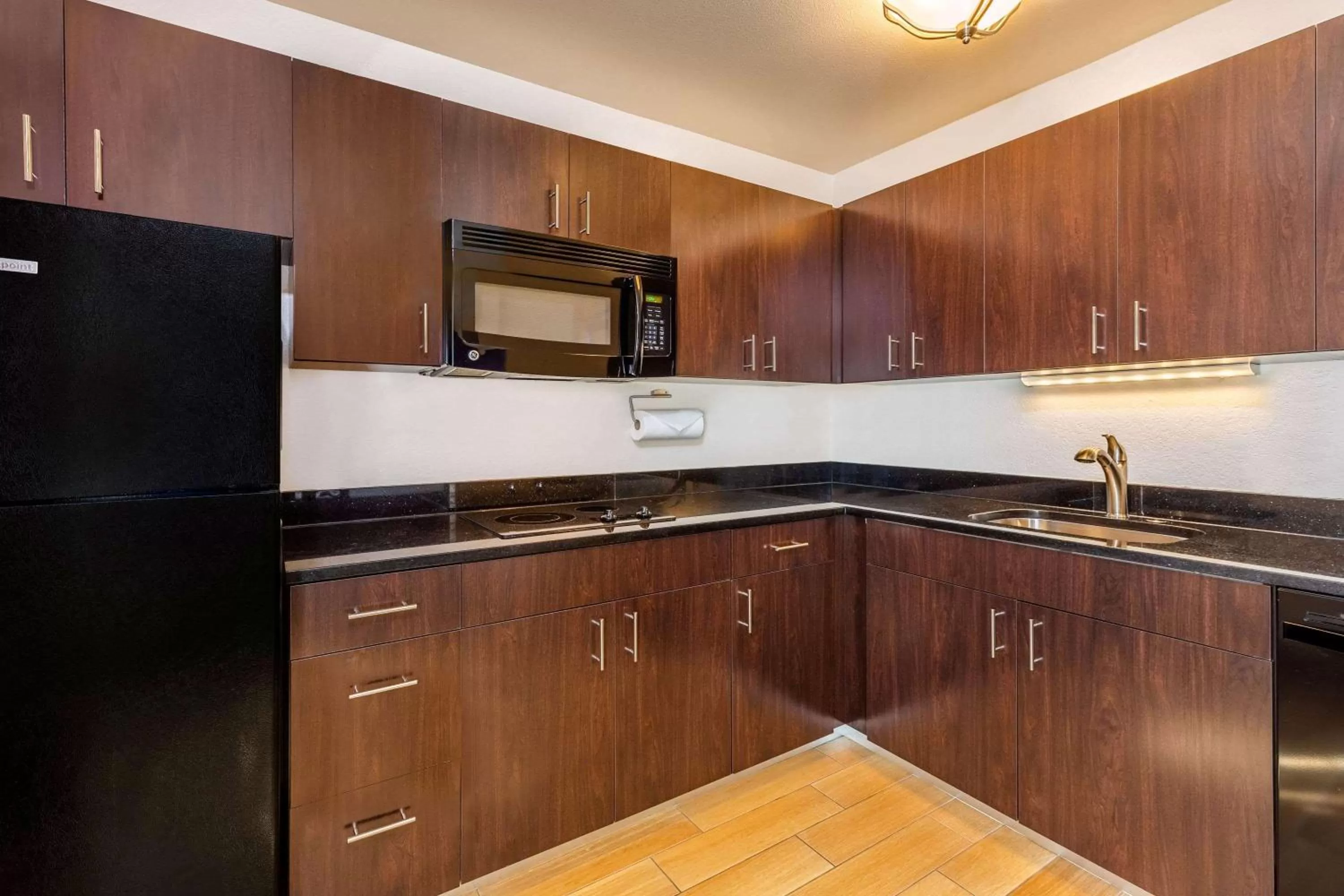 Photo of the whole room in La Quinta by Wyndham Spokane Valley