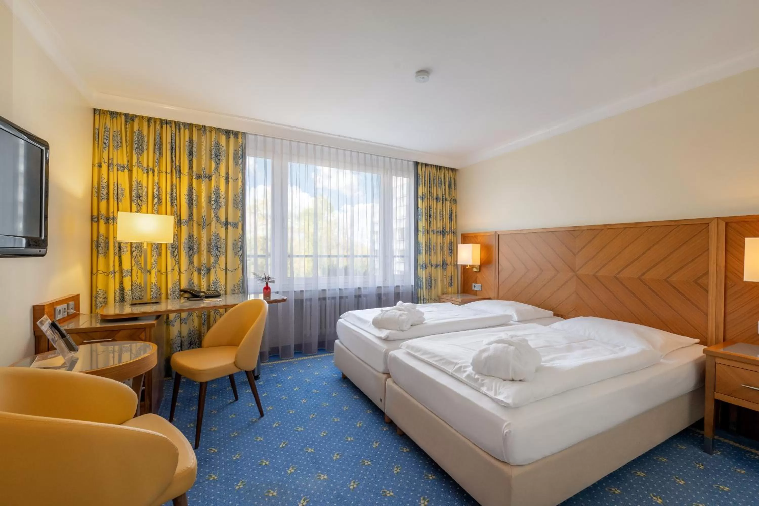 Bed in Hotel Krefelder Hof