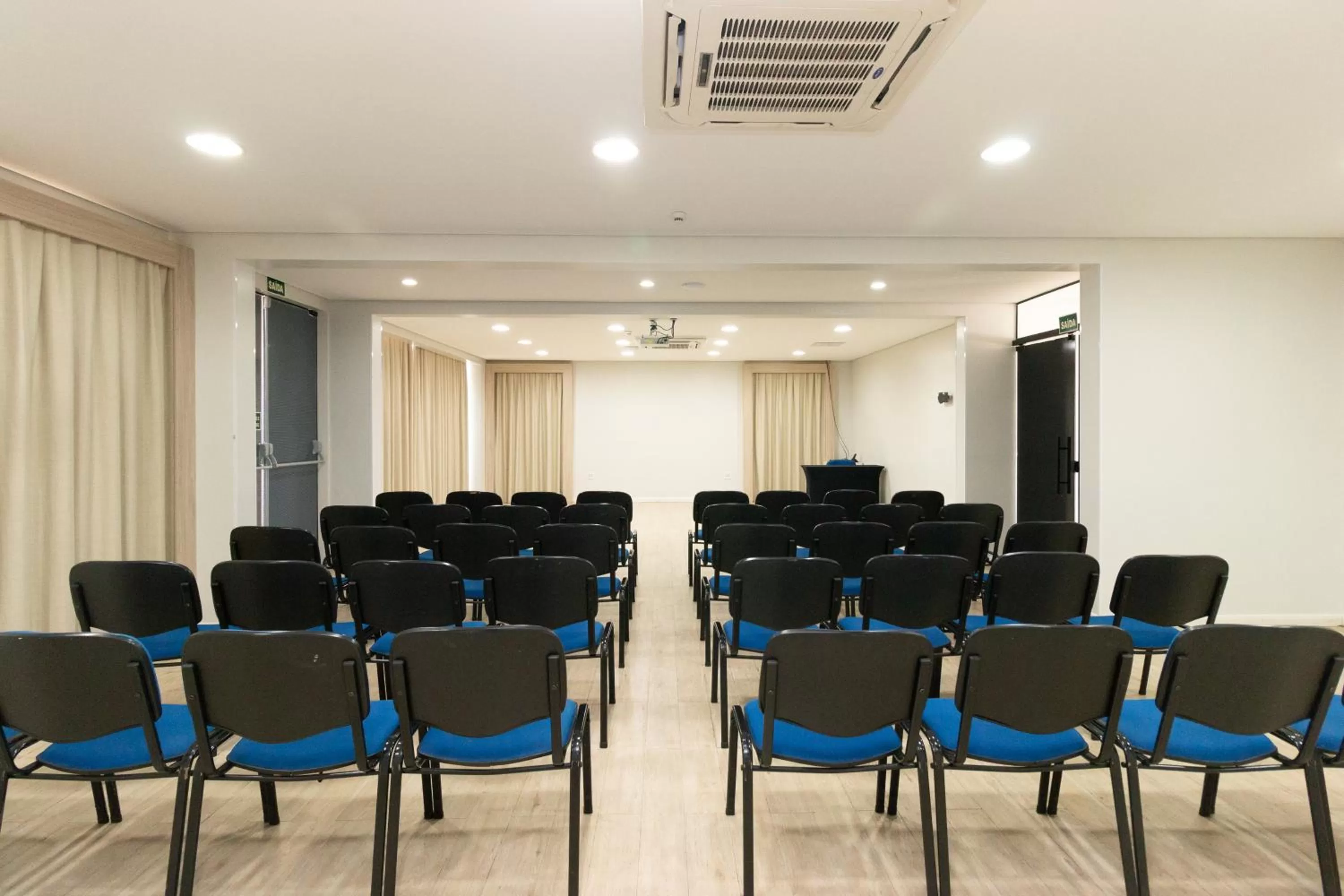 Business facilities in Bristol Zaniboni Mogi Mirim