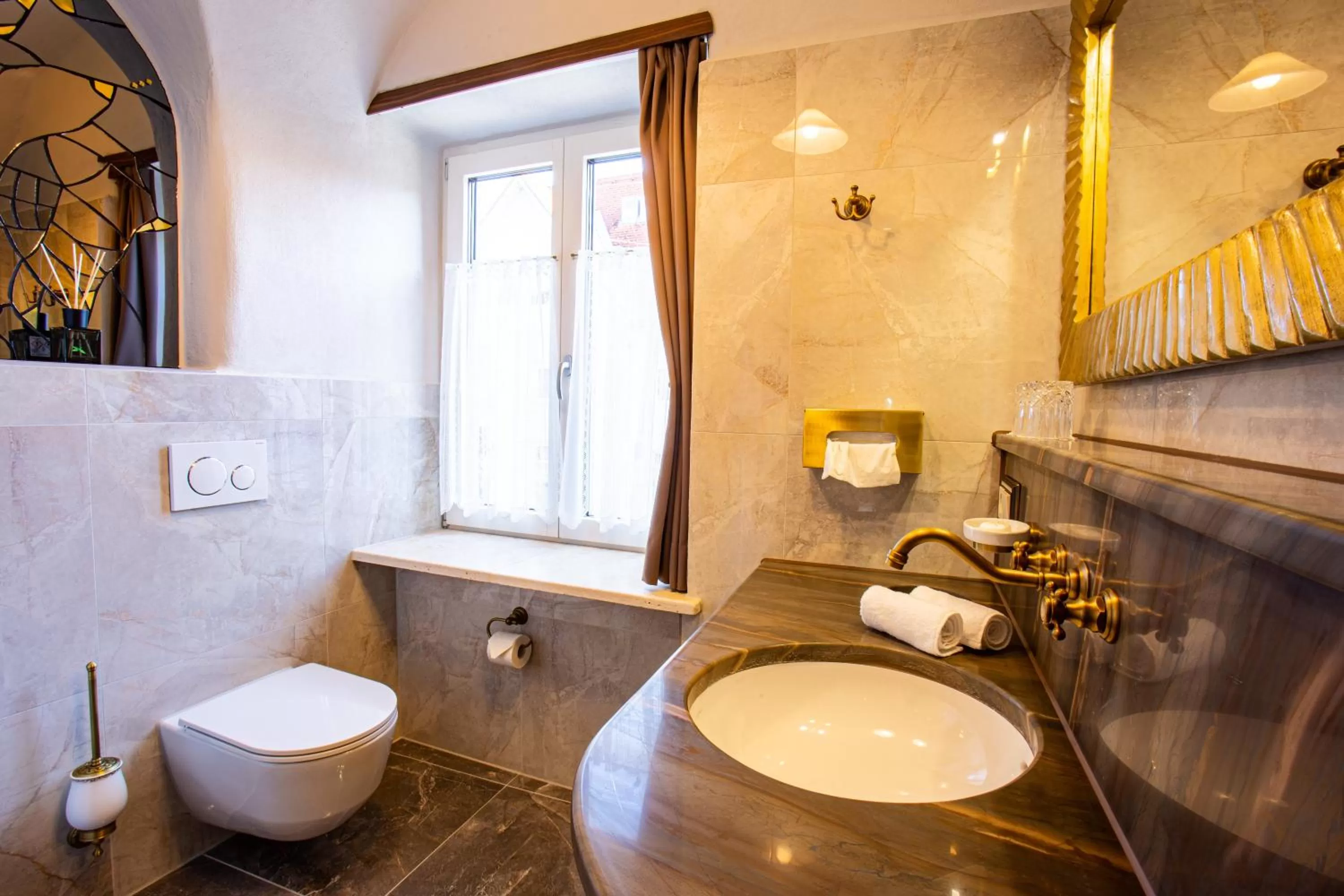 Bathroom in Gasthof Lend-Platzl