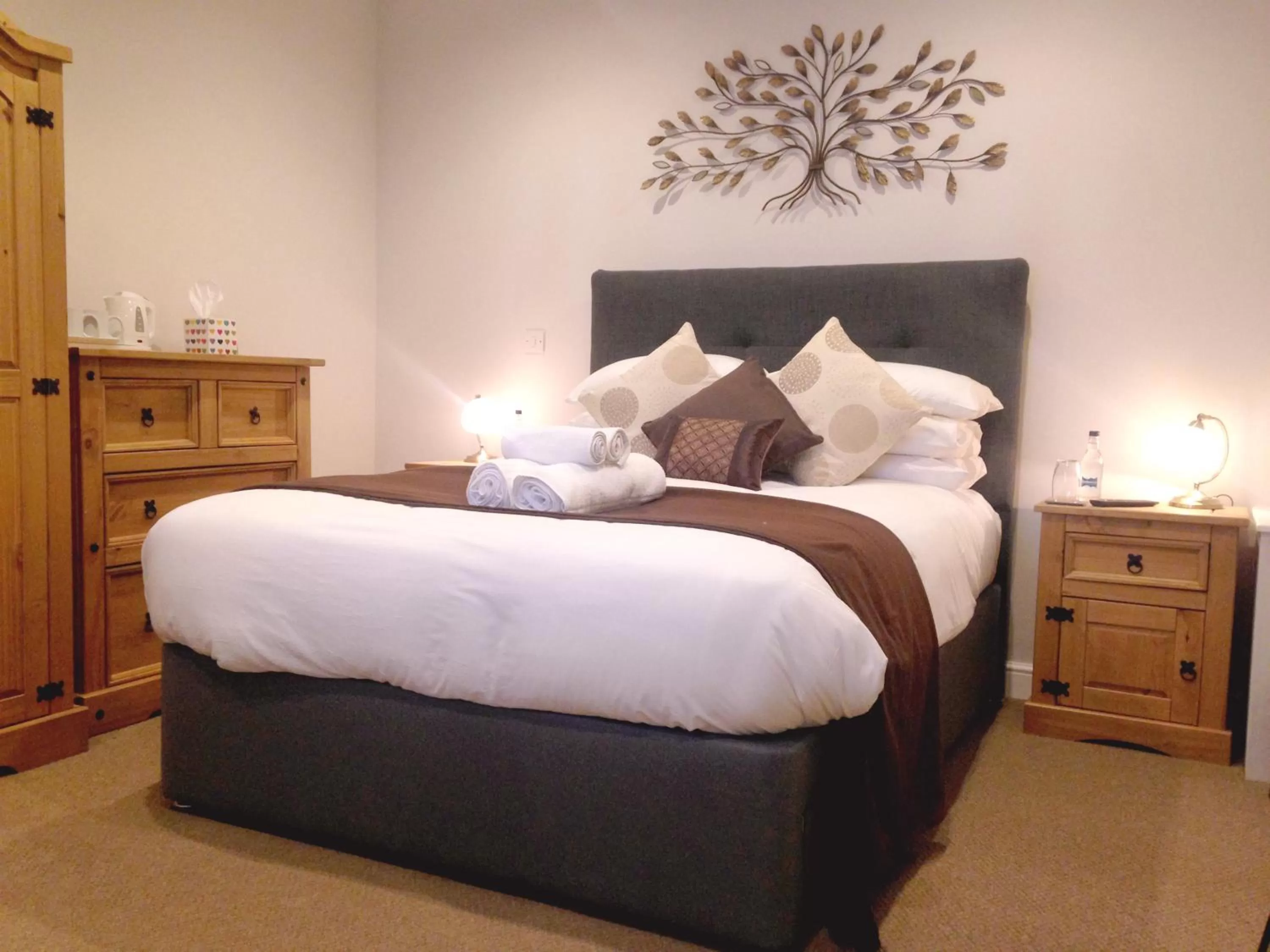 Night, Bed in The Wheatsheaf