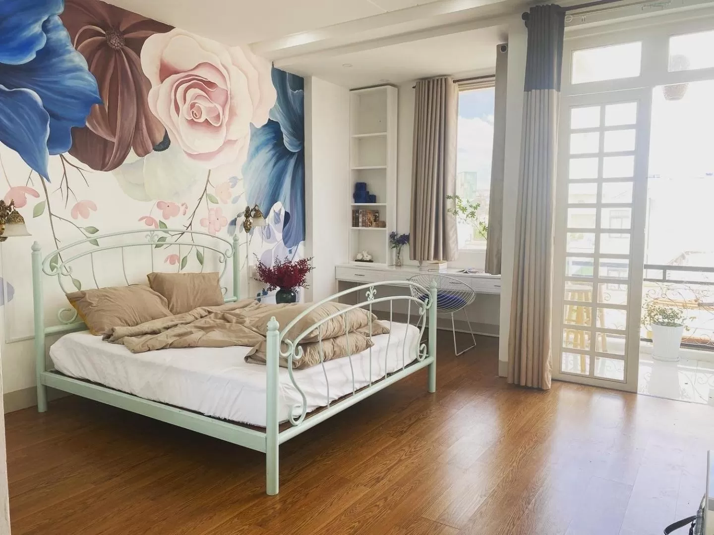 Bed in Emerald Boutique Stay 2