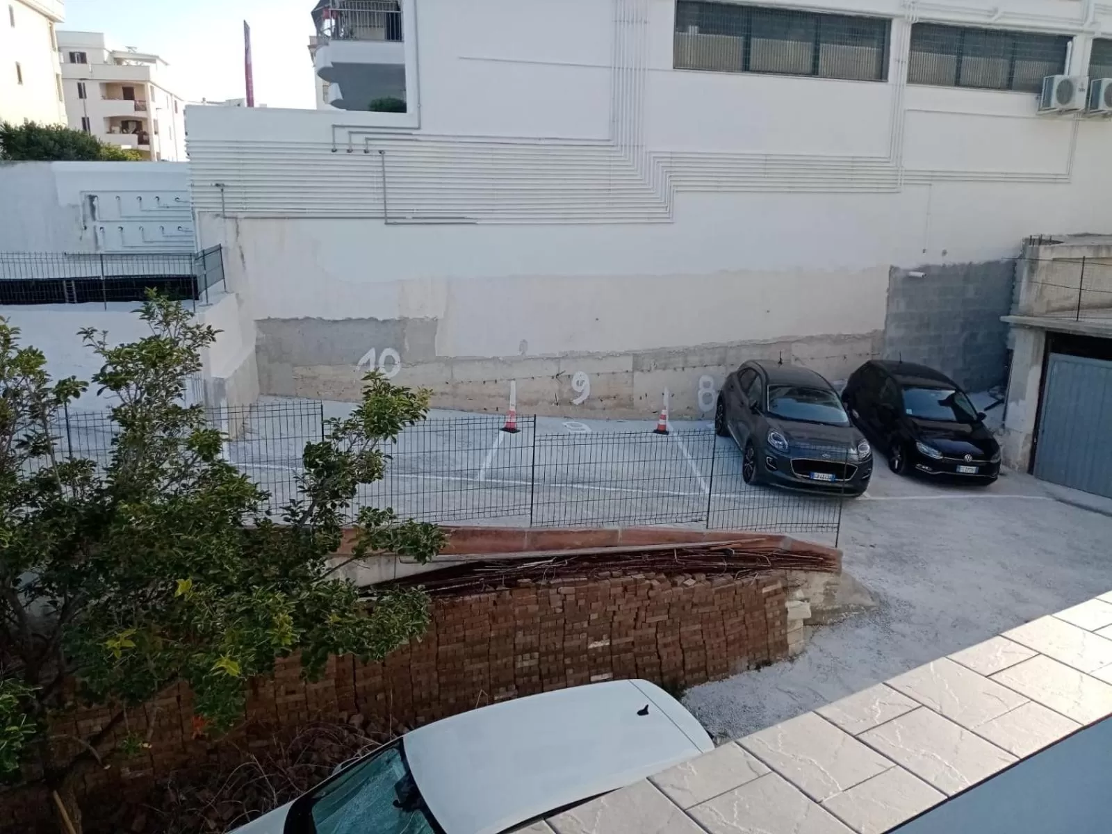 Parking in B&B Palazzo Manfredi Vieste, Fronte mare con Parcheggio