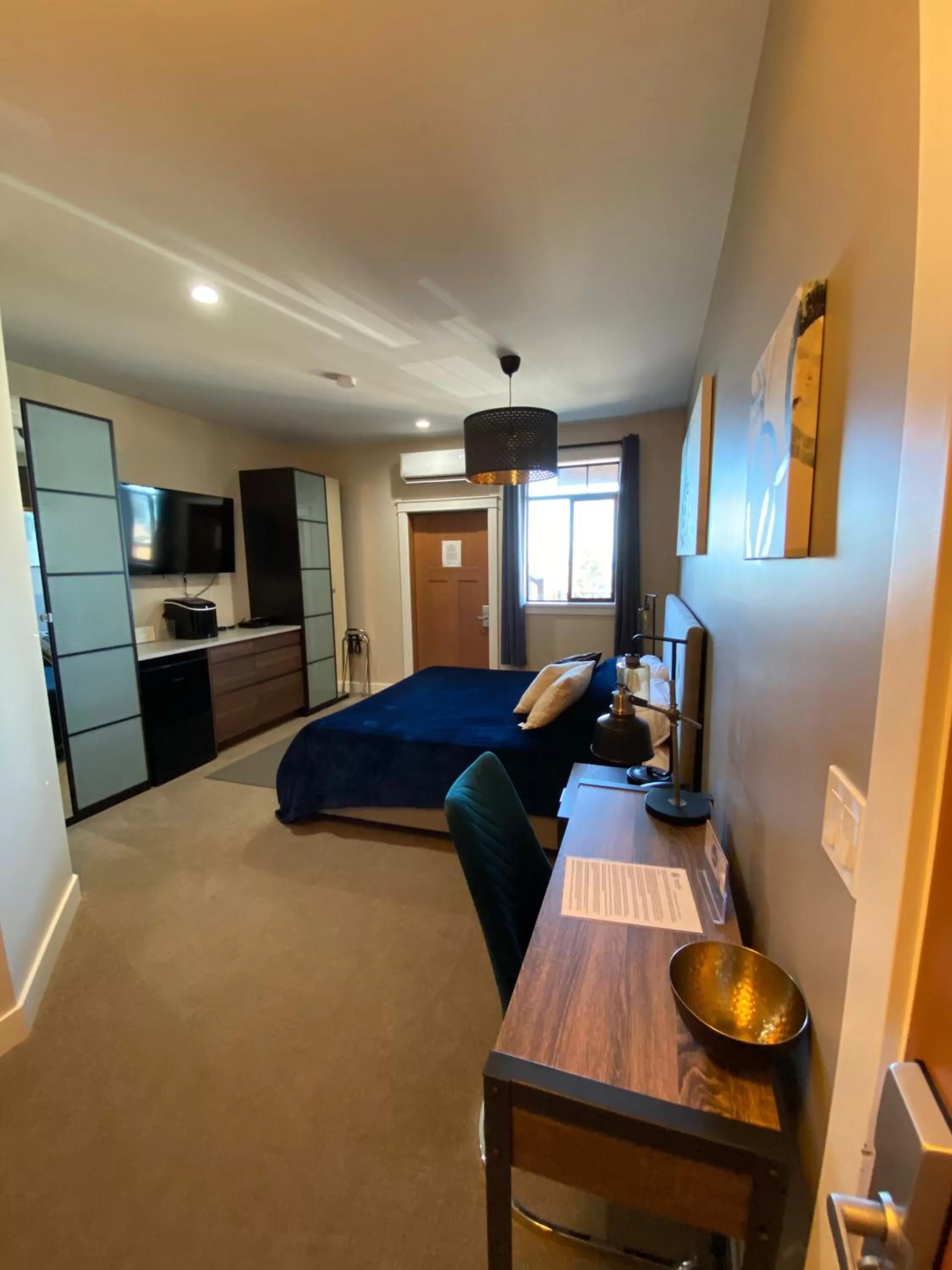 Photo of the whole room, Seating Area in Beyond Bliss Suites & Spa