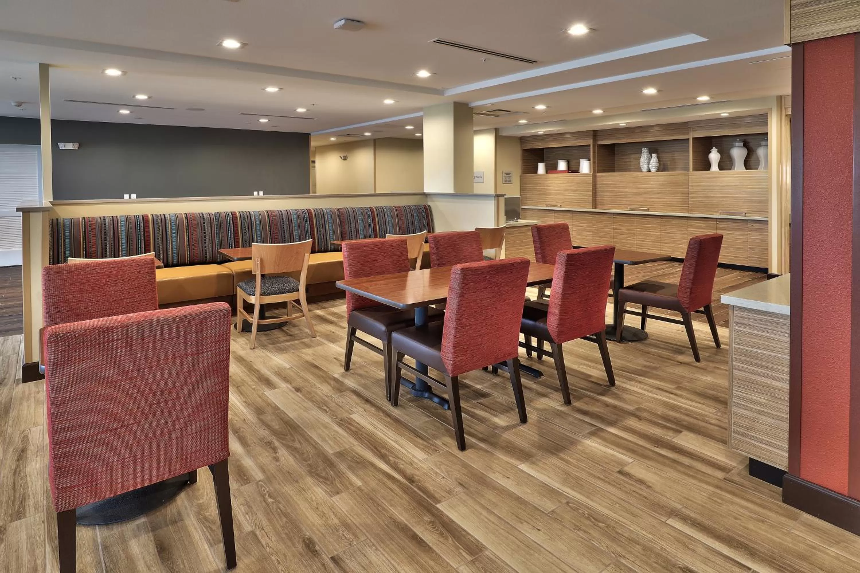 Breakfast in TownePlace Suites by Marriott Albuquerque Old Town