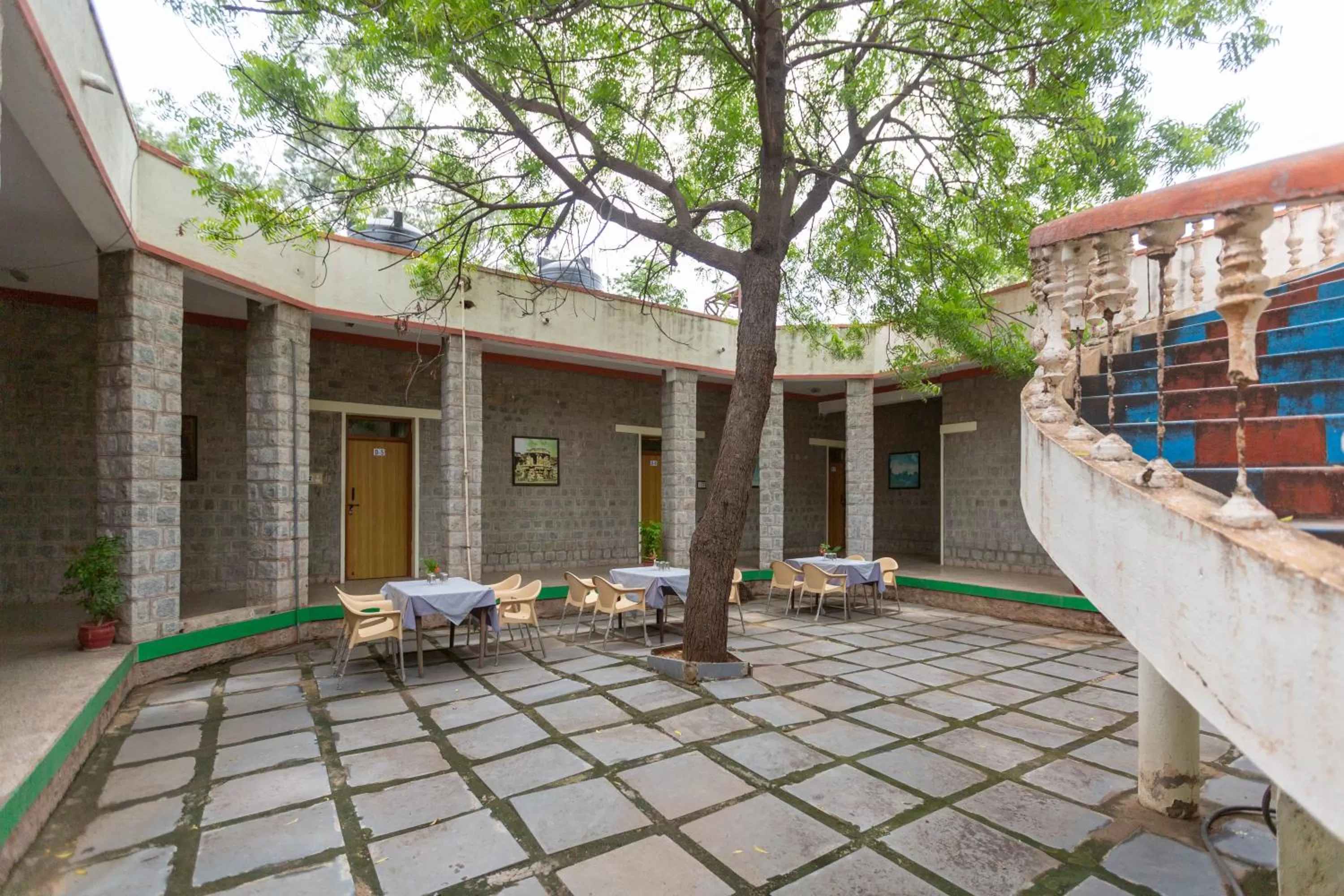 KSTDC Hotel Mayura Bhuvaneshwari Kamalapur