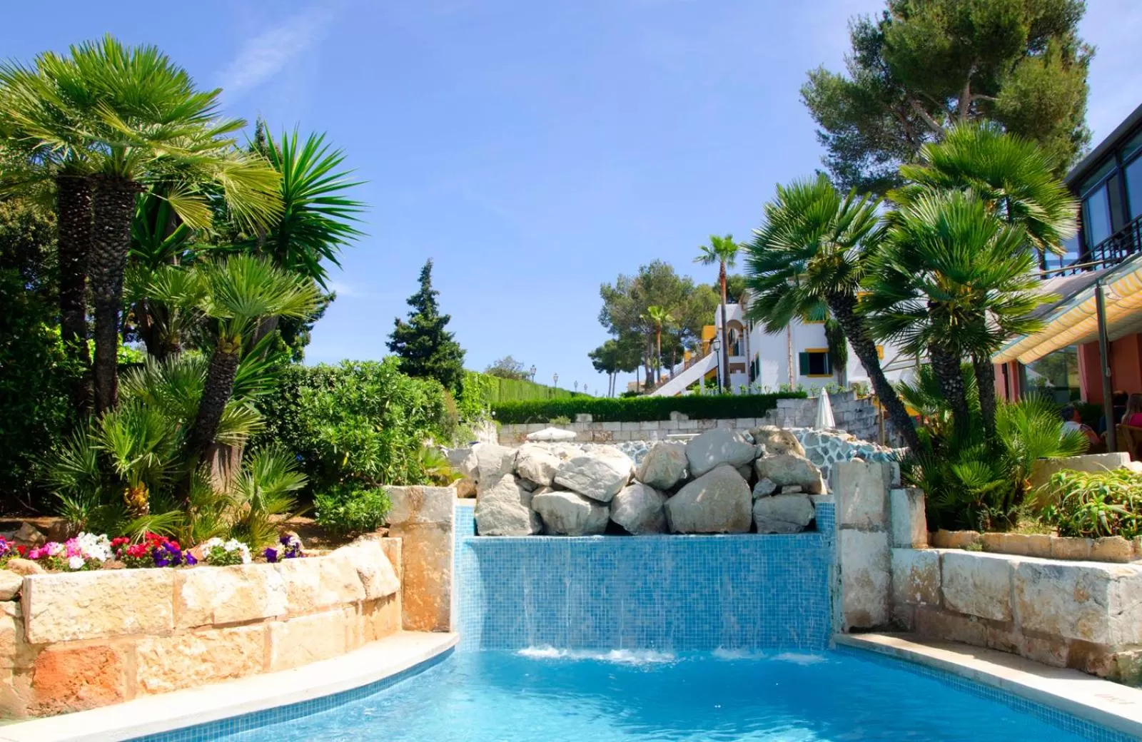 Swimming pool in Aparthotel Ona Aucanada