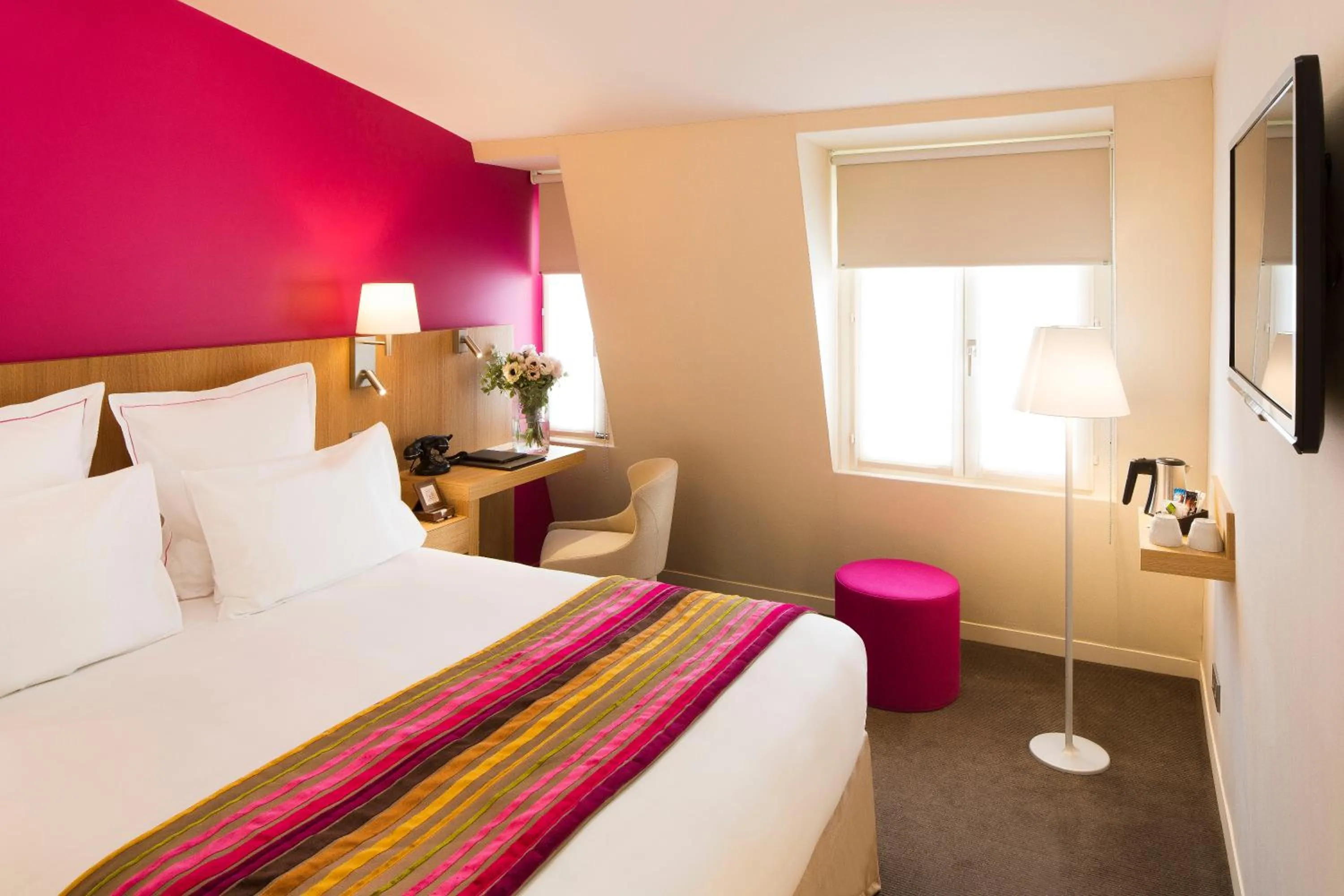 Bedroom, Bed in Hôtel Cordelia Opéra-Madeleine