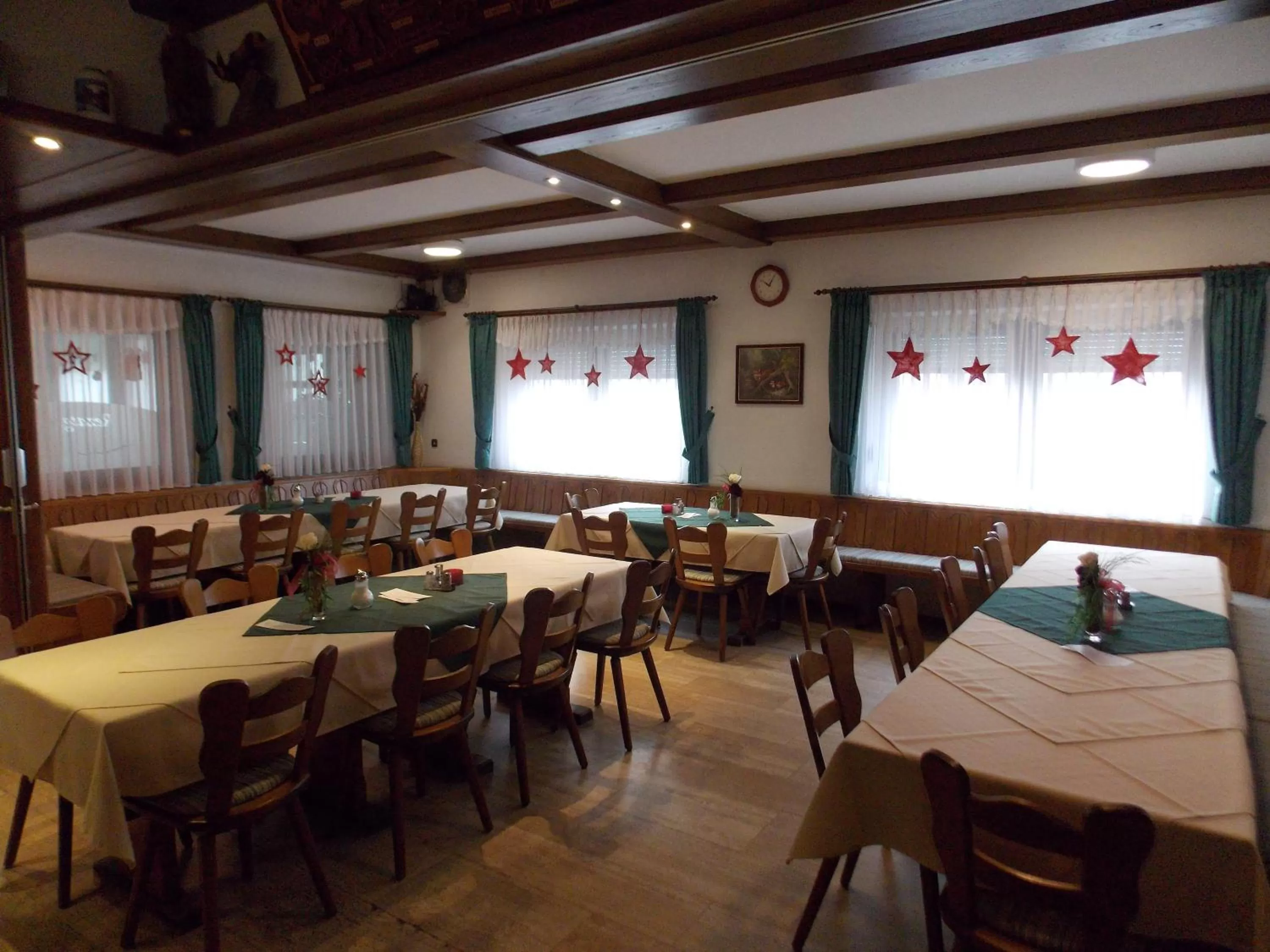 Restaurant/places to eat in Gasthaus Pension Rezatgrund