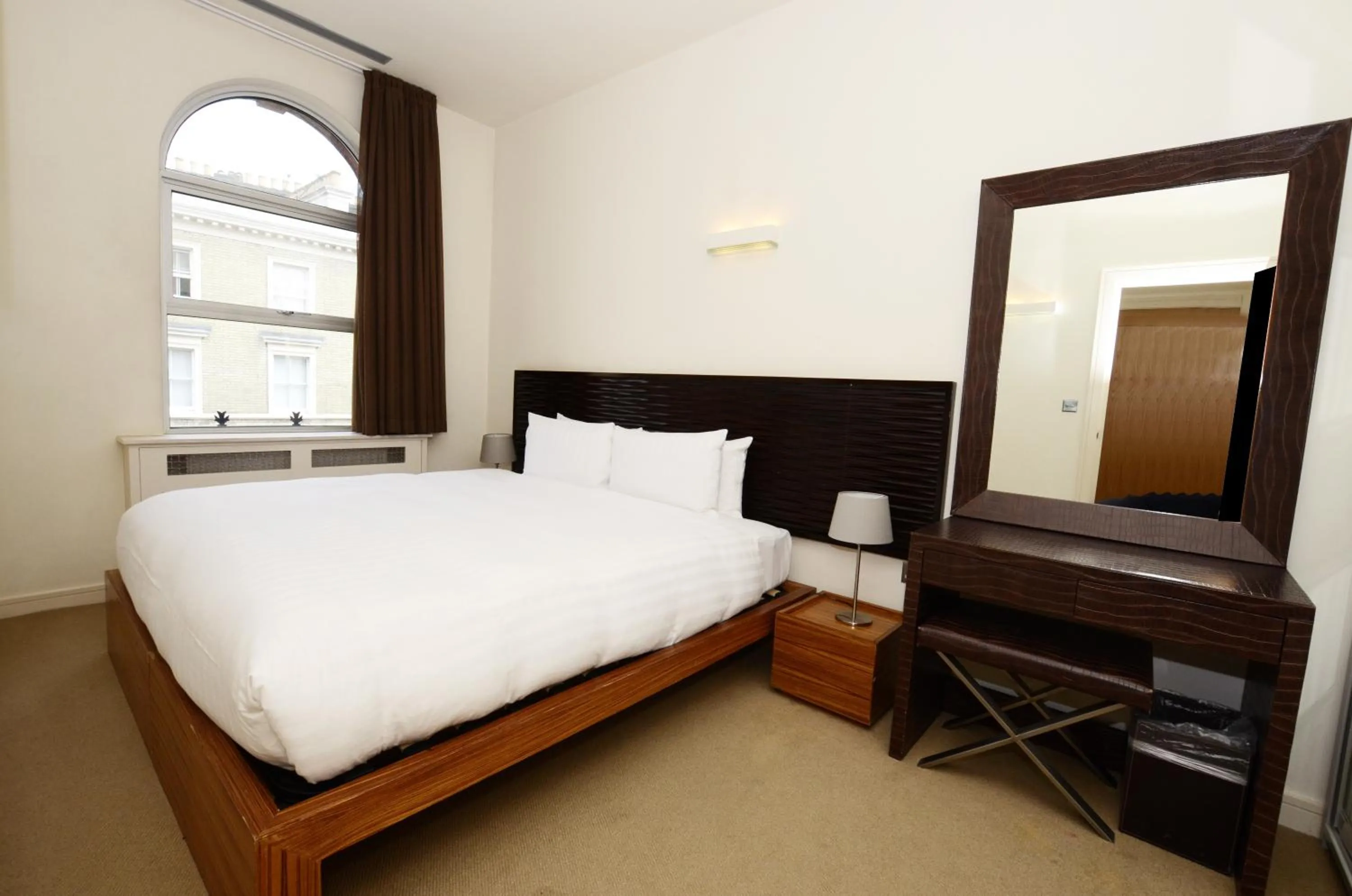 Day, Bed in The Harrington - Gloucester Road - 1 Harrington Gardens