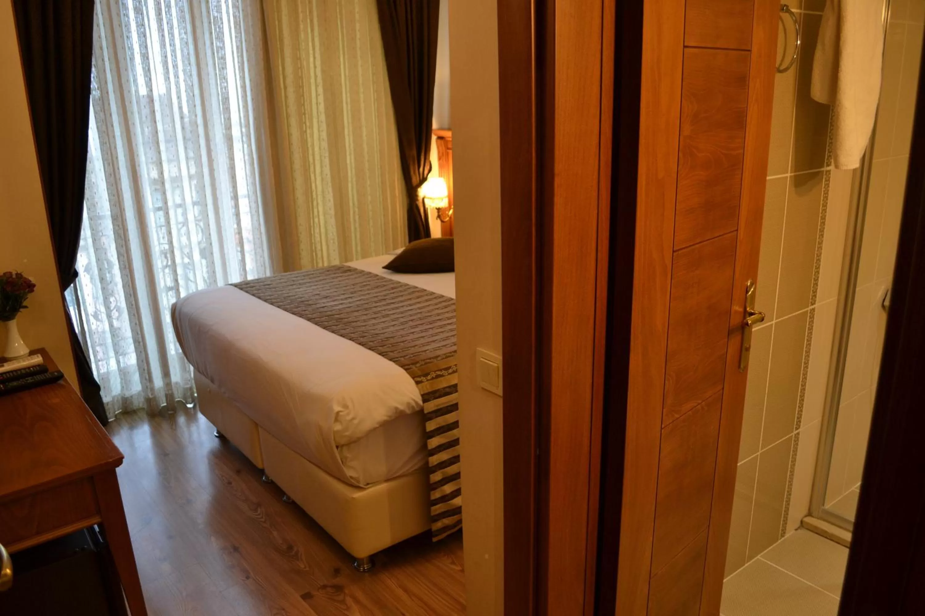 Bed in Seven Days Hotel - İstanbul