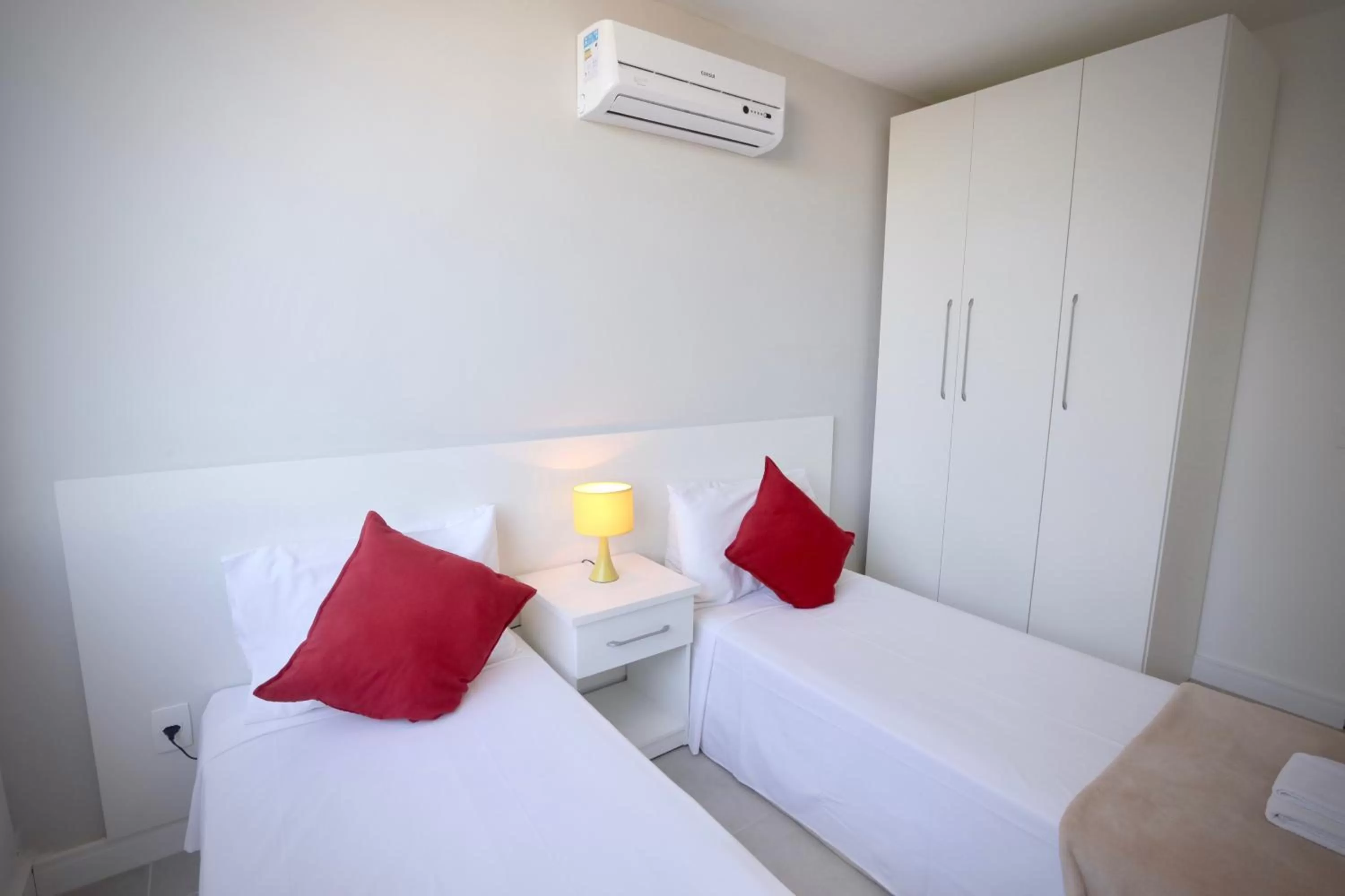 Bedroom, Bed in New Sugar Loft Apartments