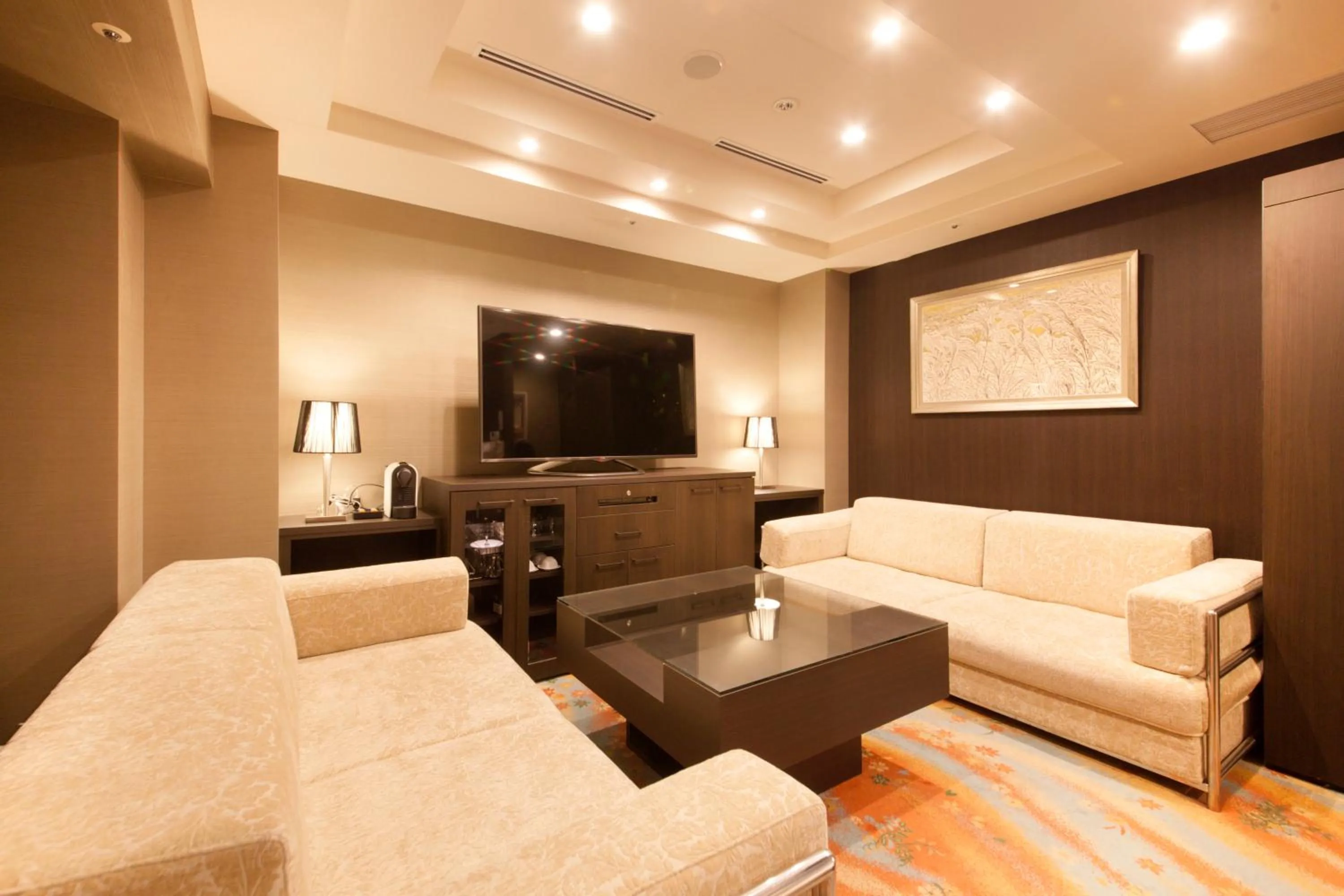 TV and multimedia in Centurion Hotel Grand Akasakamitsuke Station