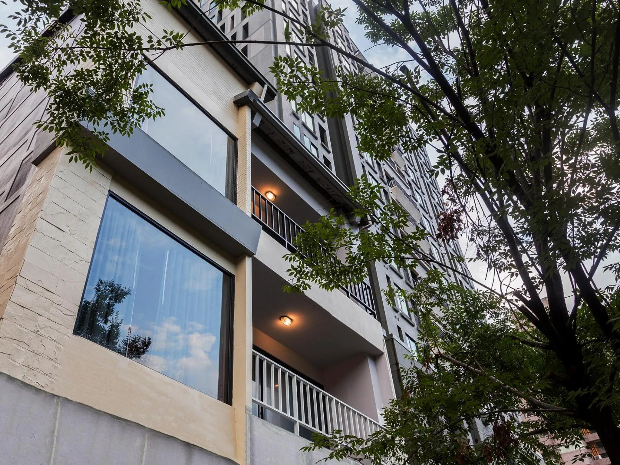 Property building in Tango Inn Taipei Jihe