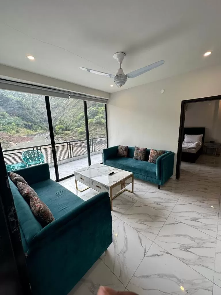 Hotel La Orilla Muzaffarabad