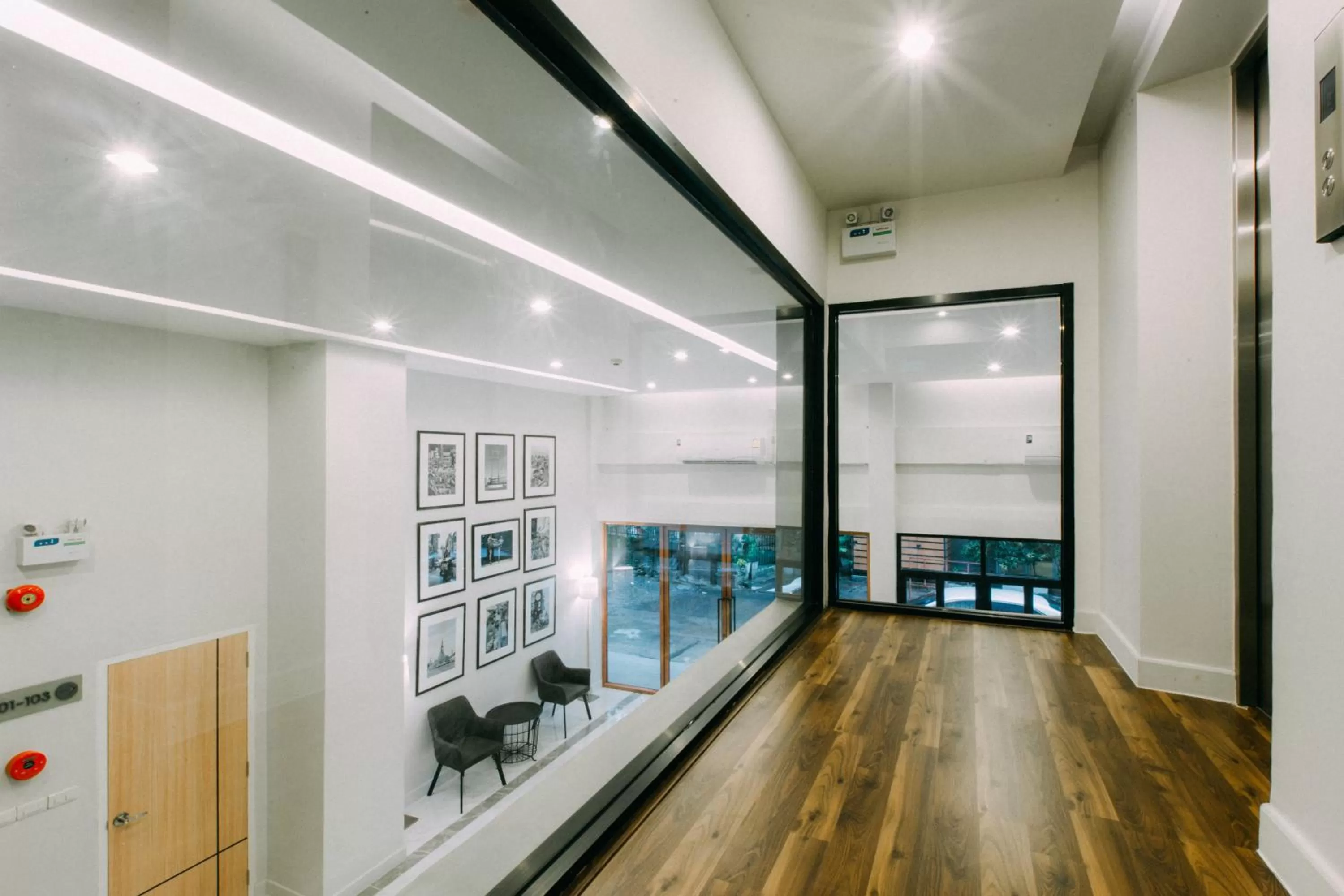 Lobby or reception in Metro hotel