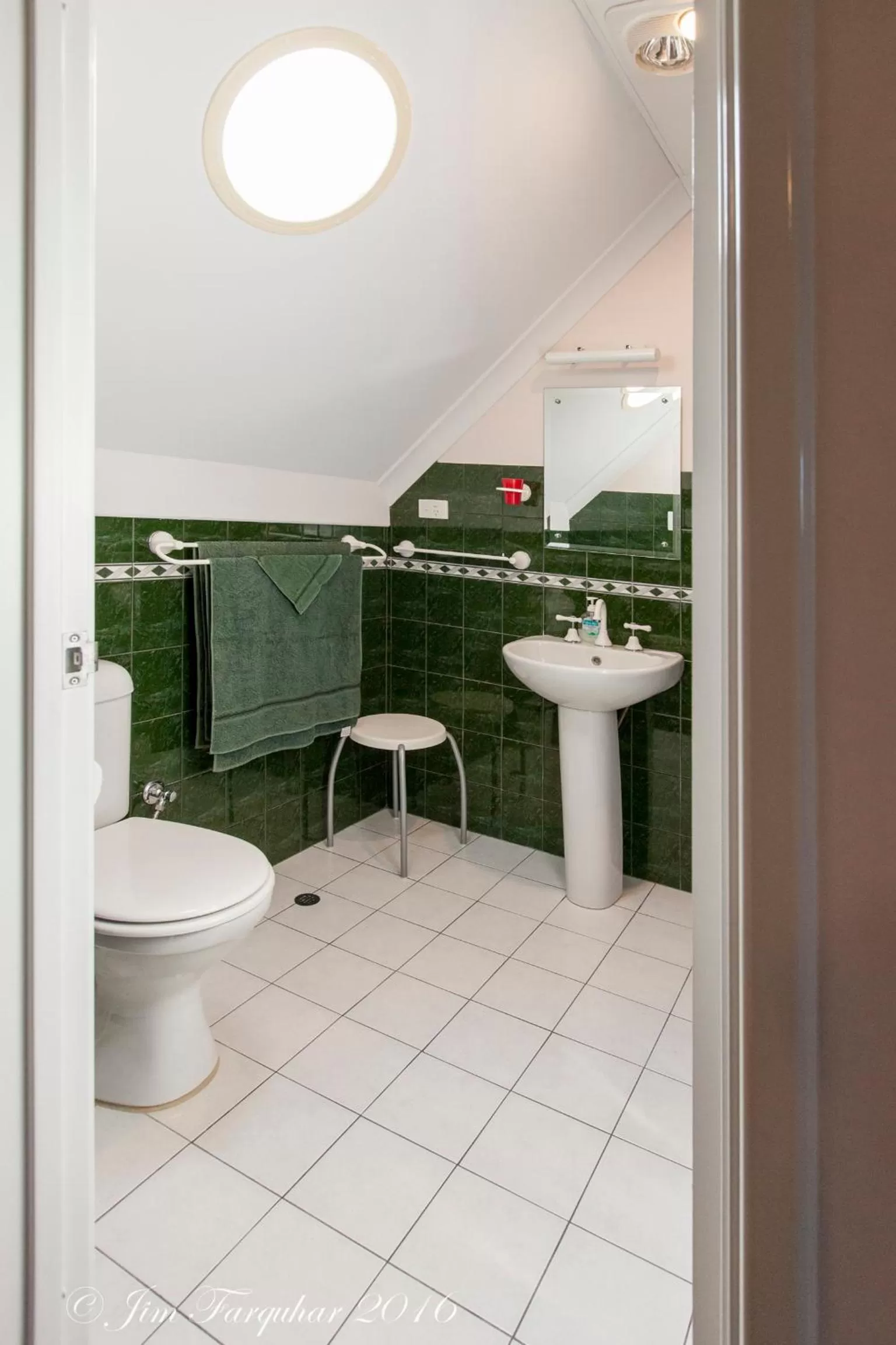 Toilet in Aarn House B&B Airport Accommodation