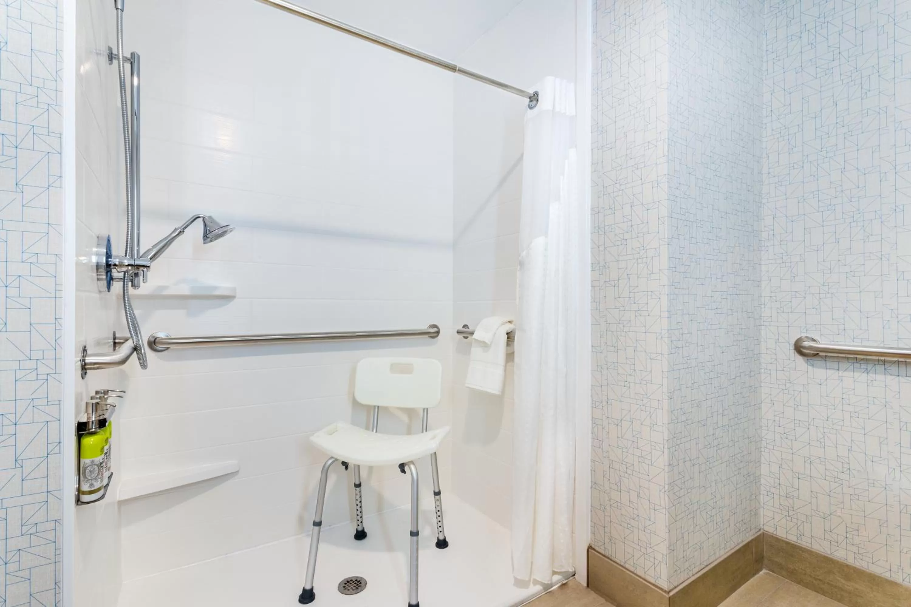Bathroom in Holiday Inn Express & Suites Niceville - Eglin Area by IHG