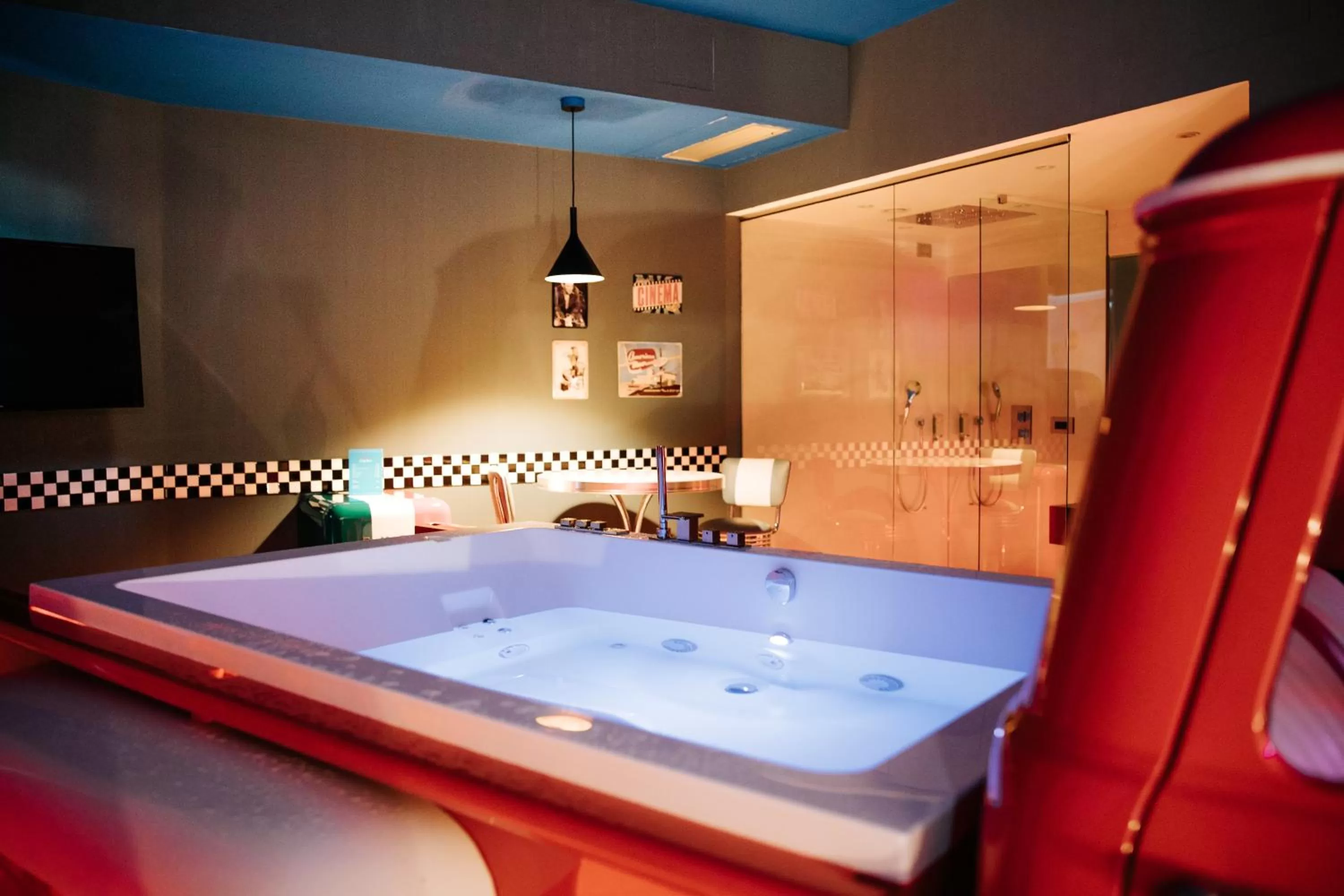 Shower in Diamante MHotel