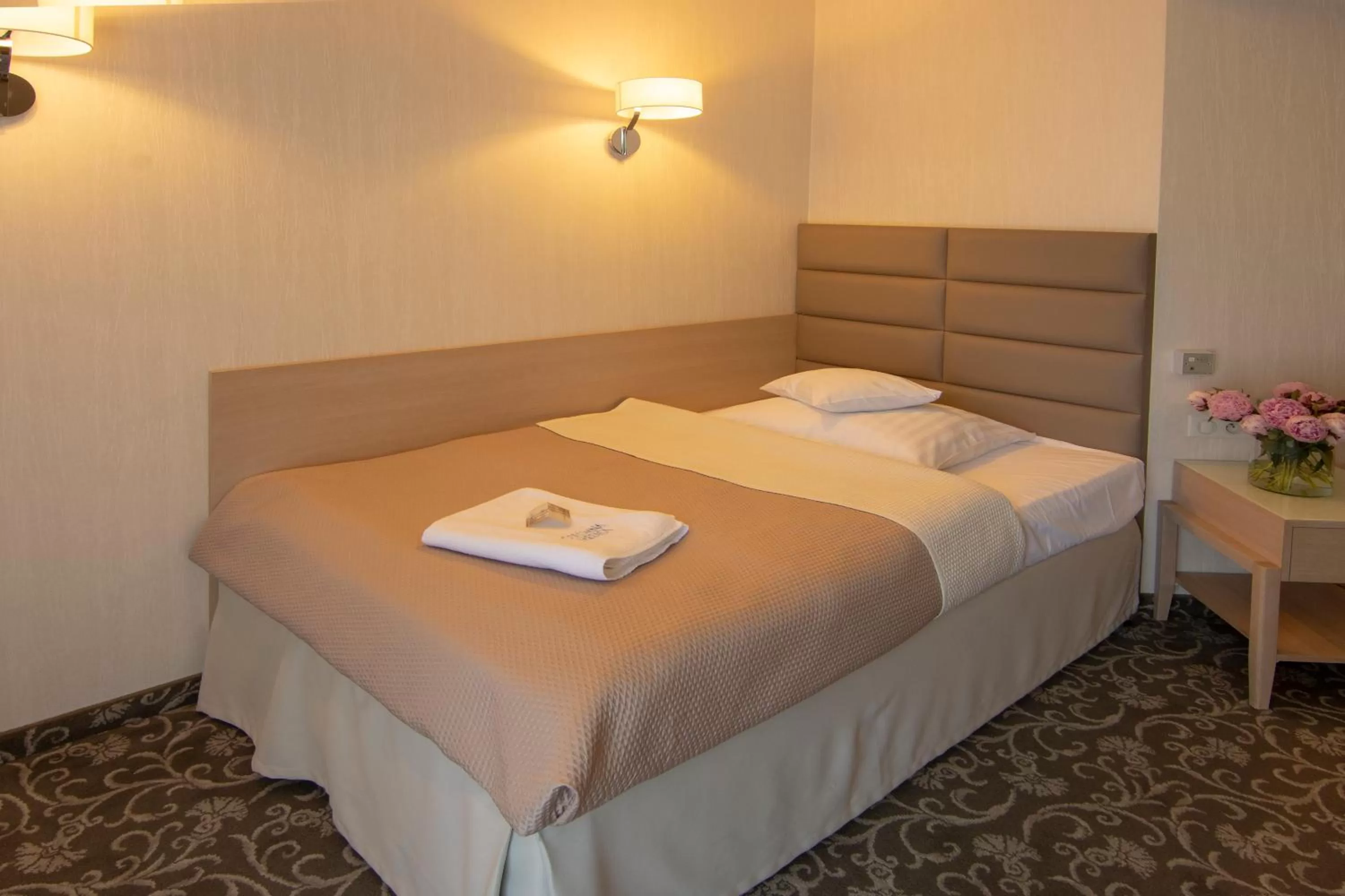 Bed in Columna Medica