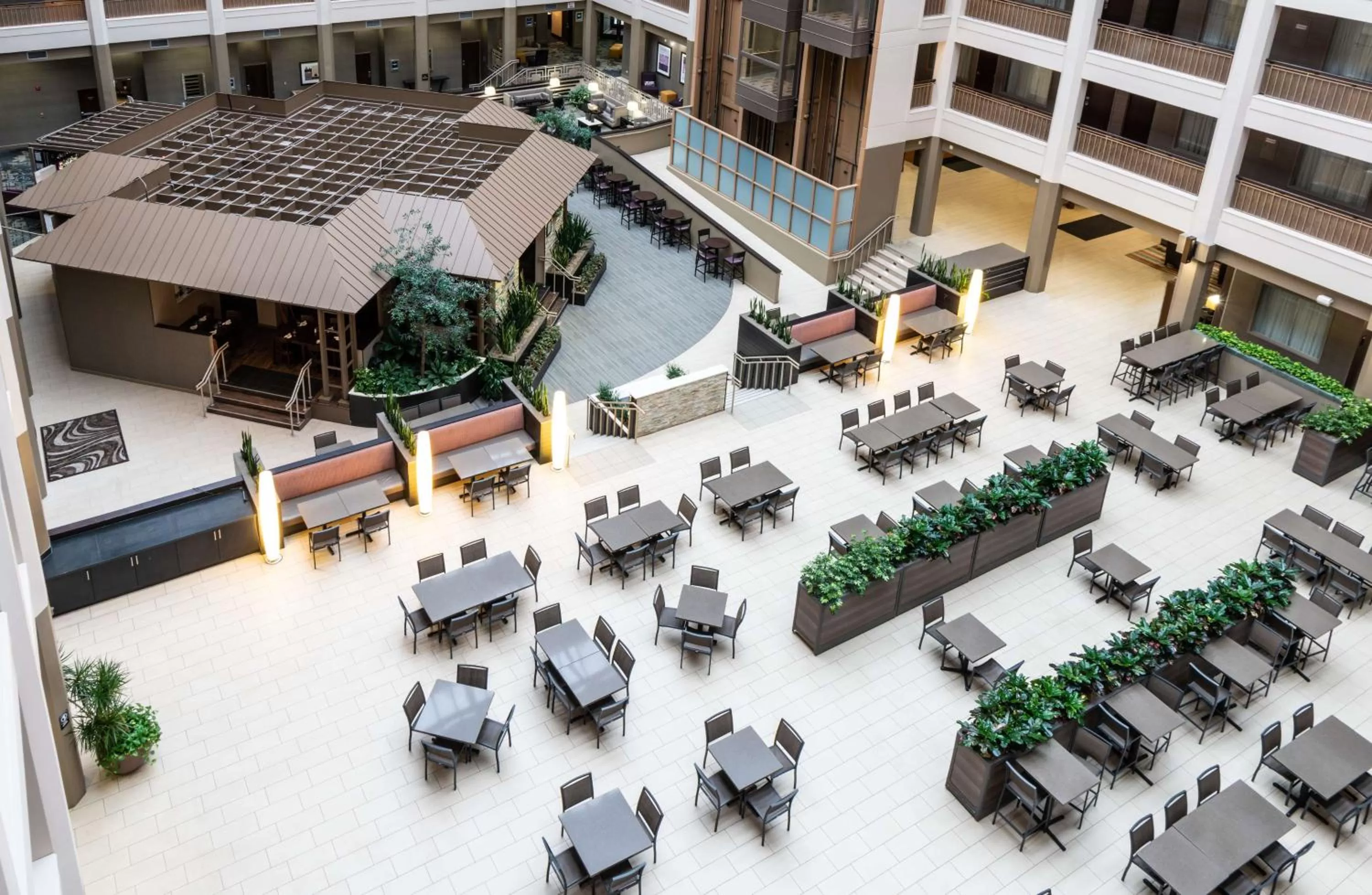 Lobby or reception in Embassy Suites by Hilton Chicago North Shore Deerfield