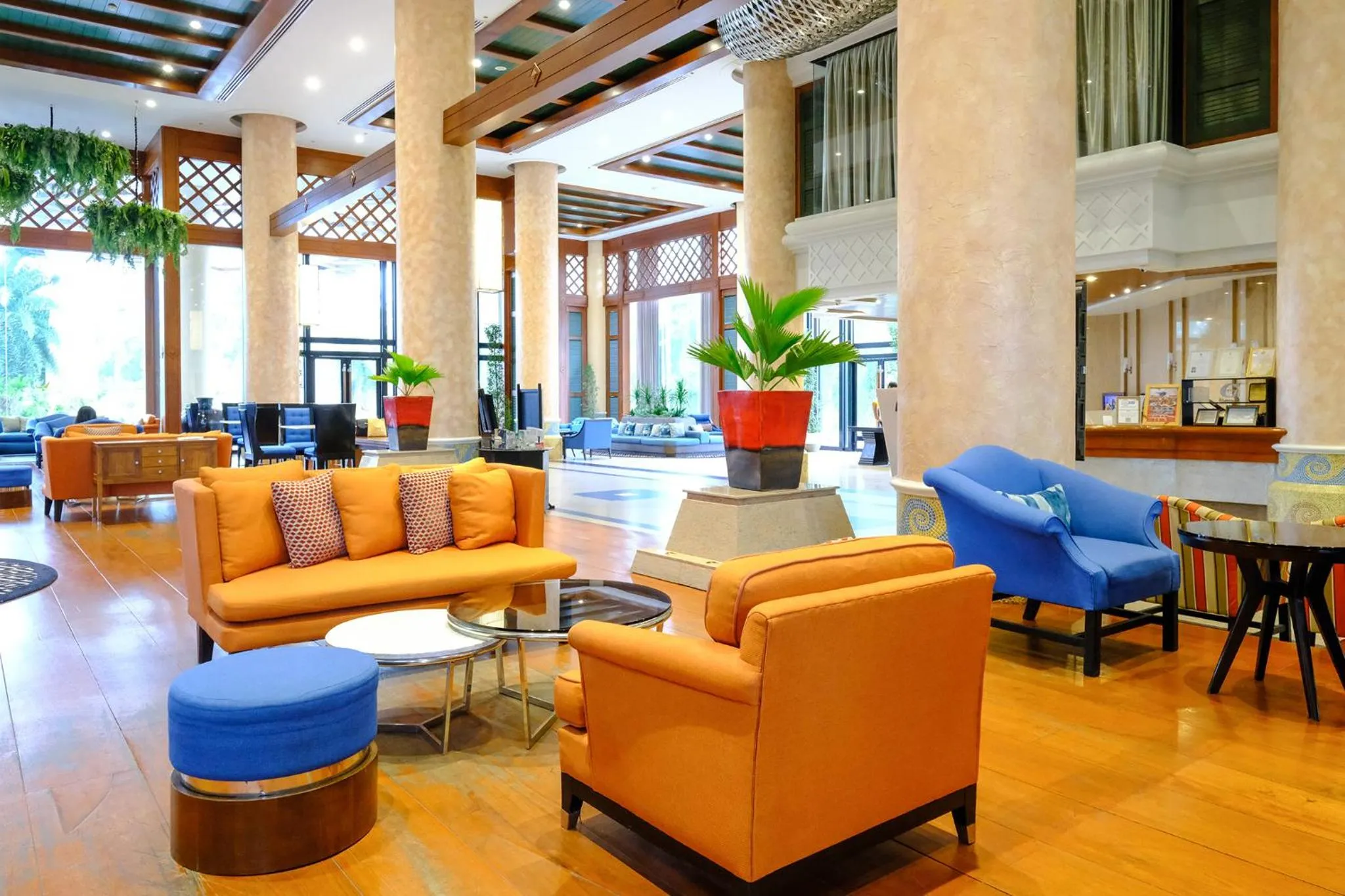 Lobby or reception in Long Beach Garden Hotel & Pavilions