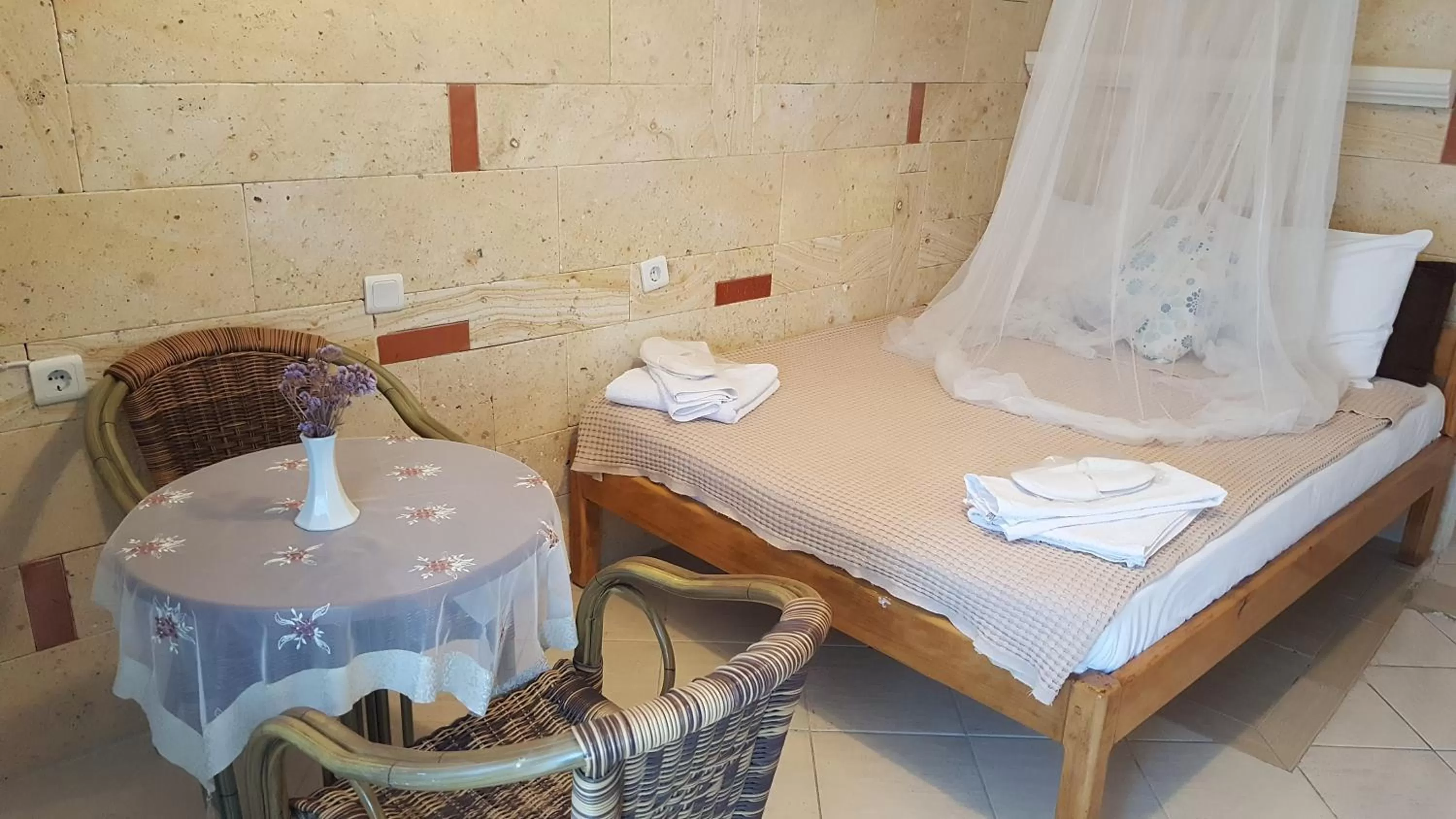 Photo of the whole room in Foça Ensar Hotel