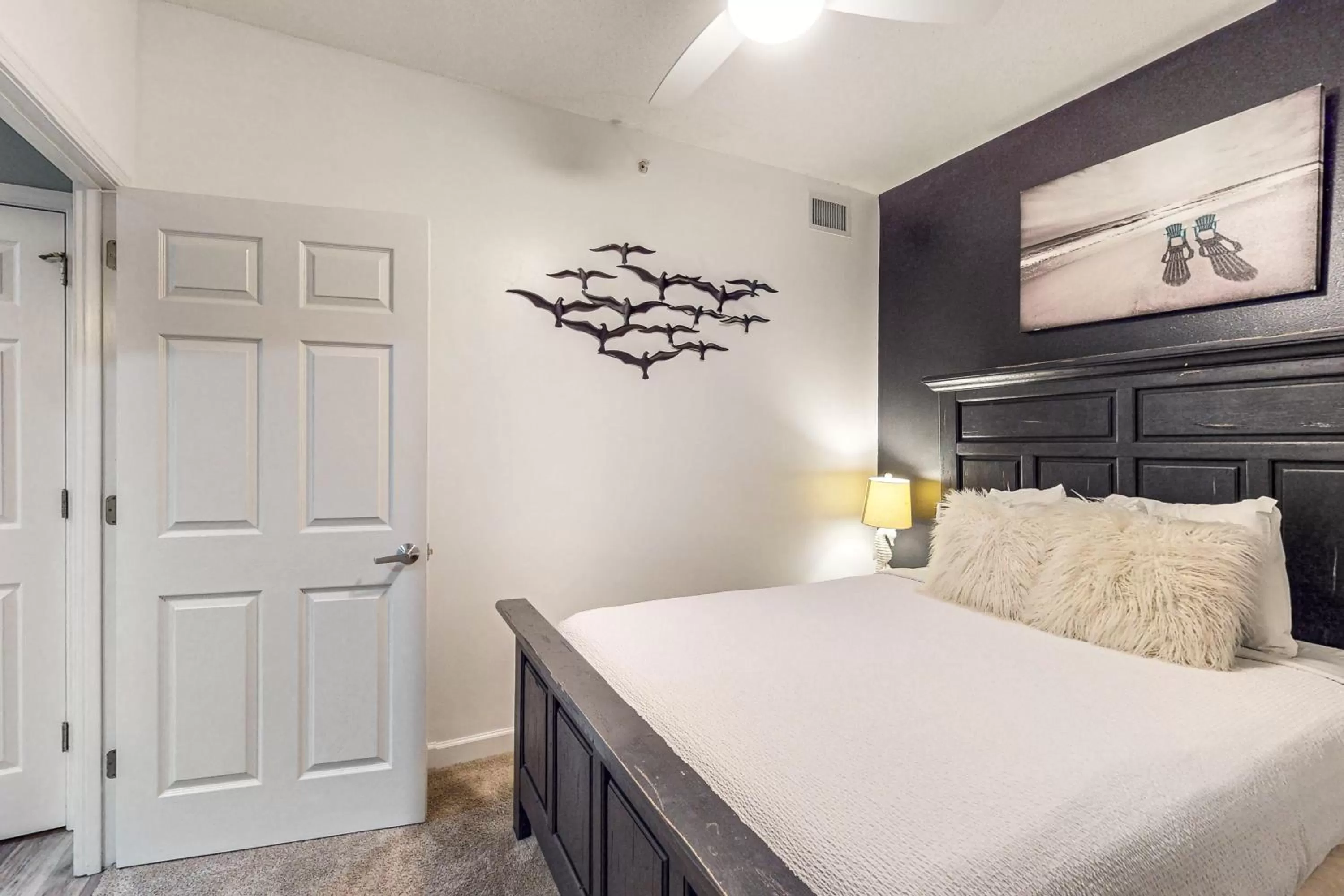 Bed in Sterling Reef 902