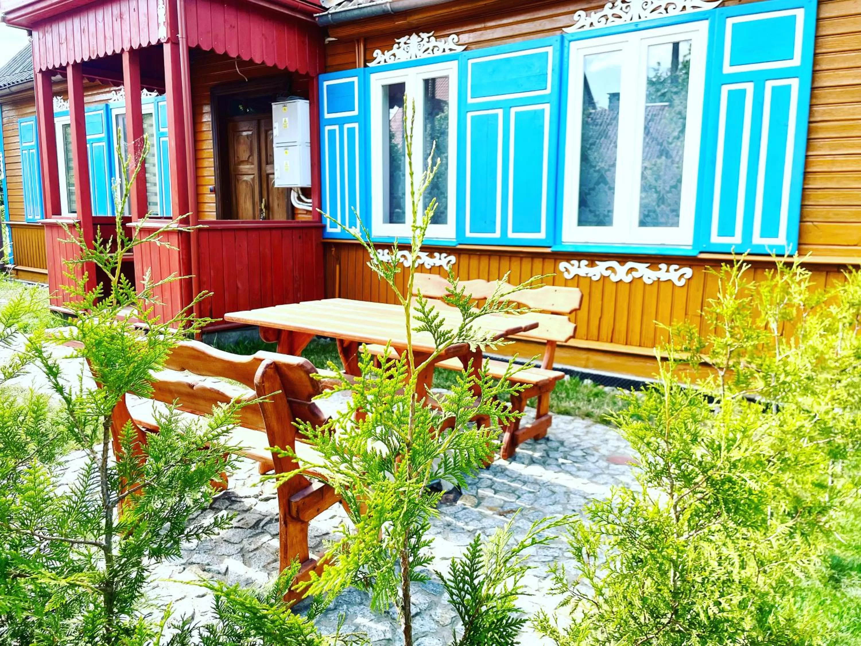 CHATA OTWARTYCH OKIENNIC Pokoje Gościnne