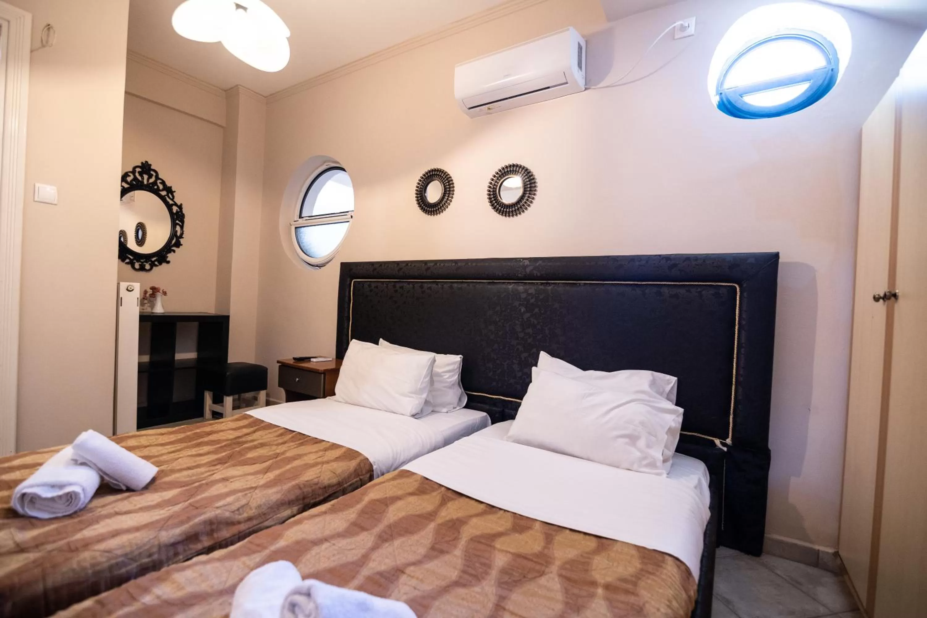 Bed in Votsalakia Hotel & Luxury Apartments