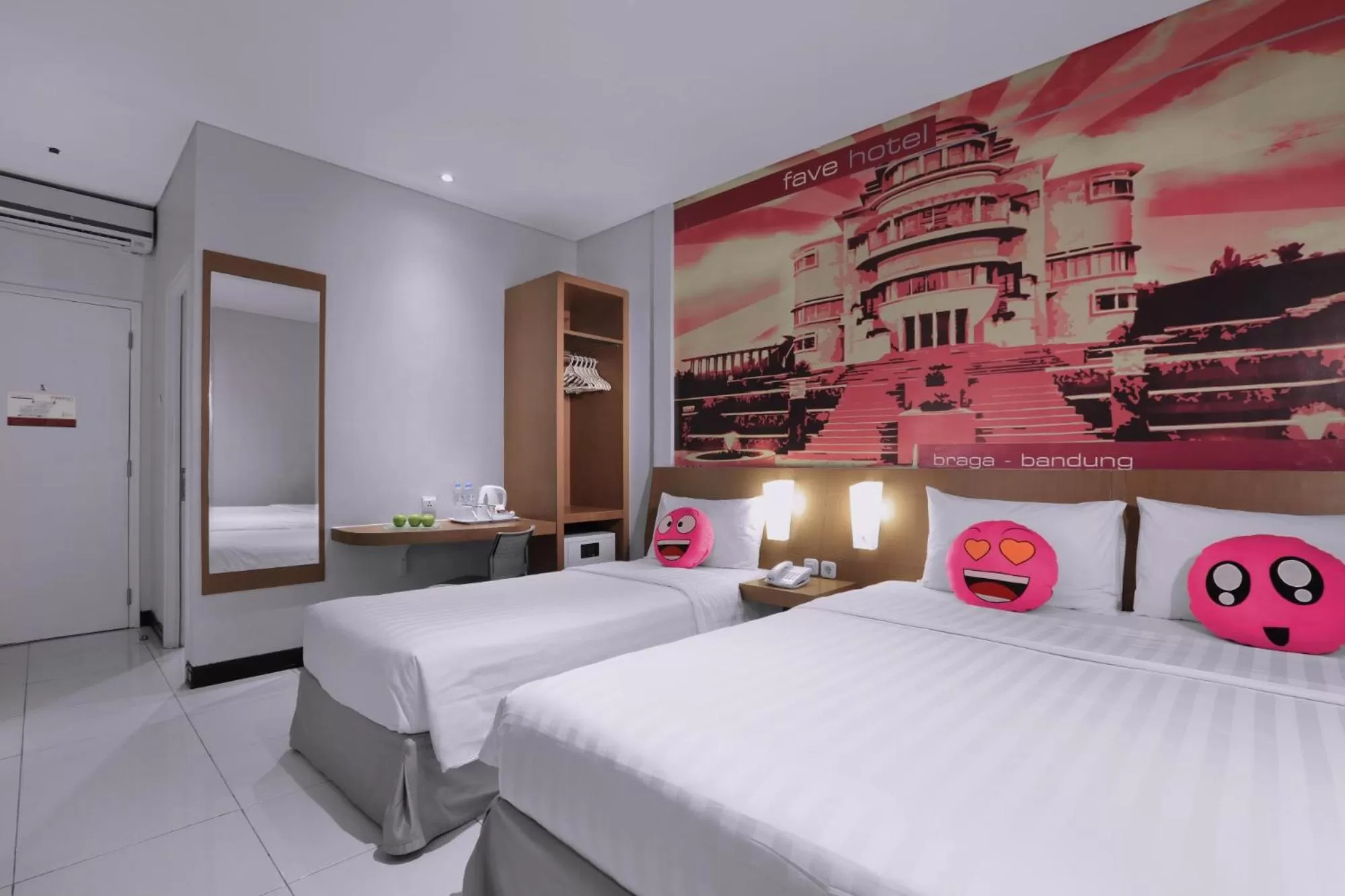 Bedroom, Bed in favehotel Braga