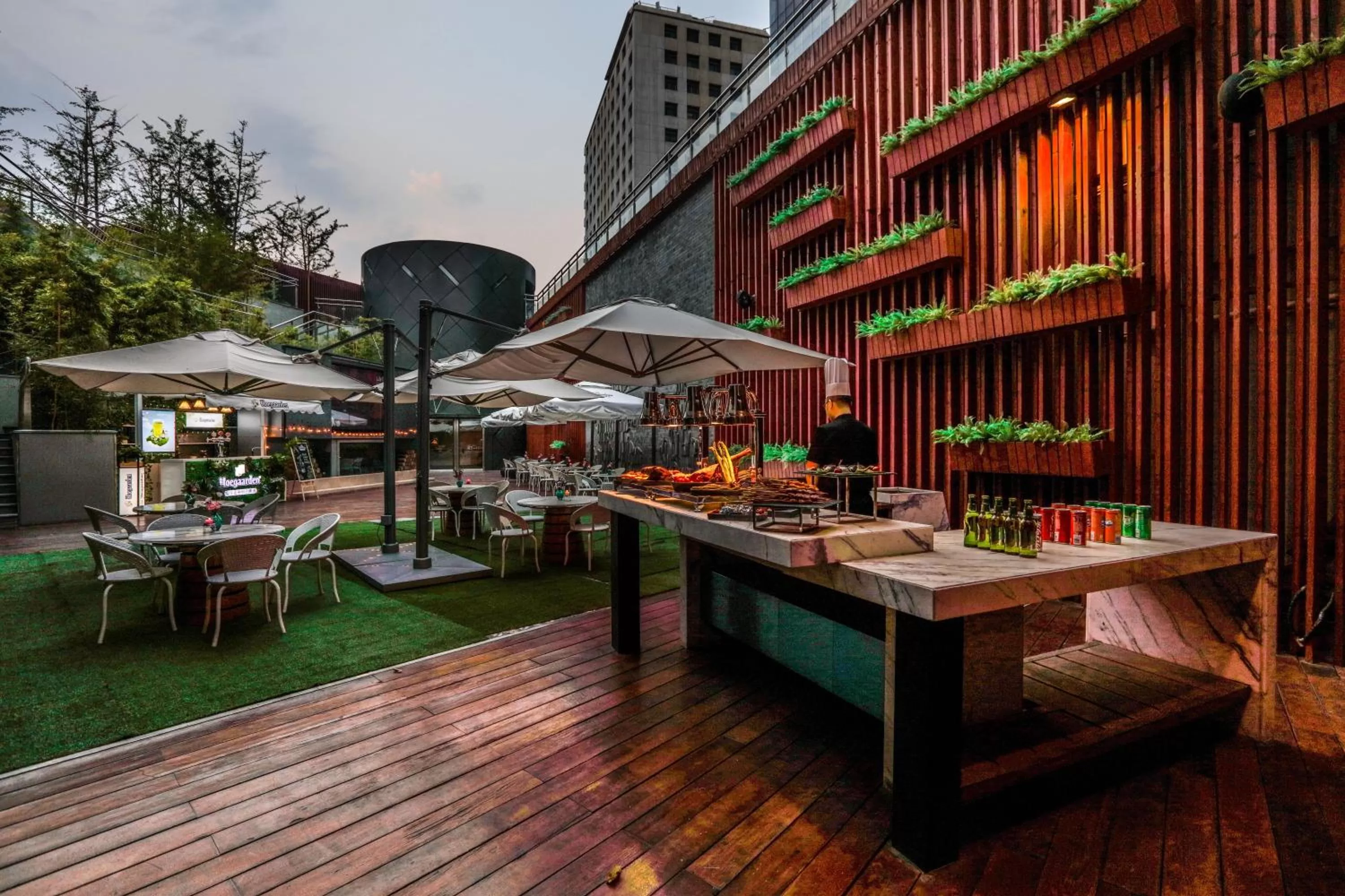 Restaurant/places to eat in Sofitel Beijing Central