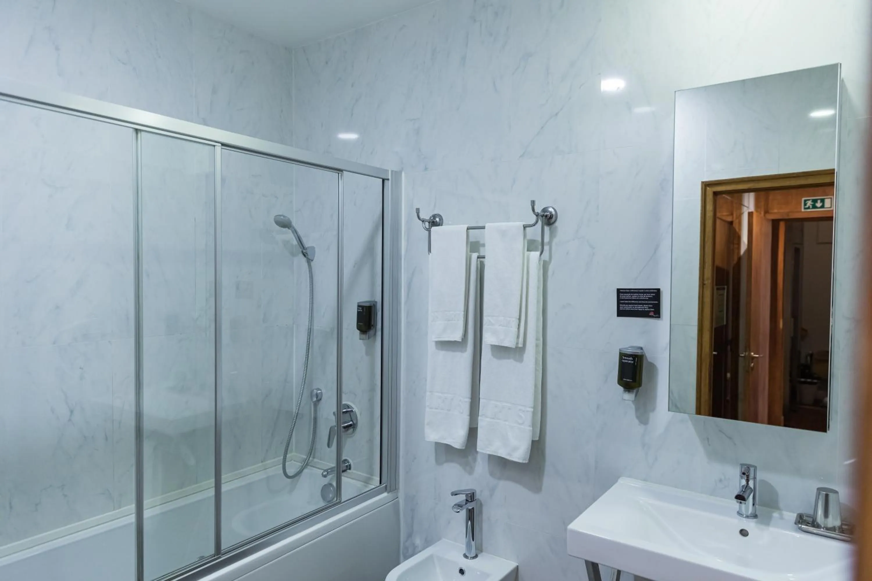 Bathroom in Lisbon Art Stay Hotel & Apartments