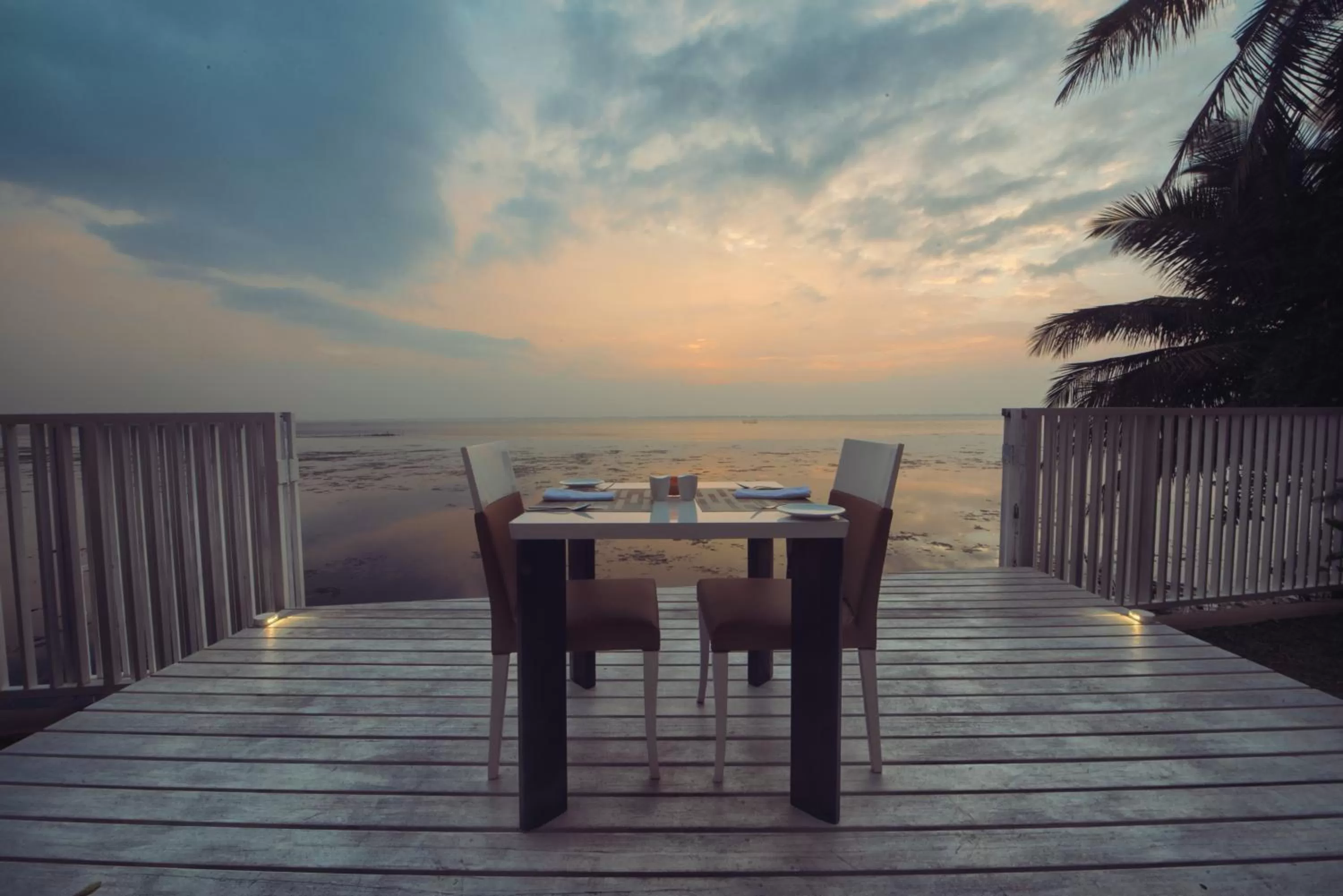 Restaurant/places to eat in Hush Lagoon 30