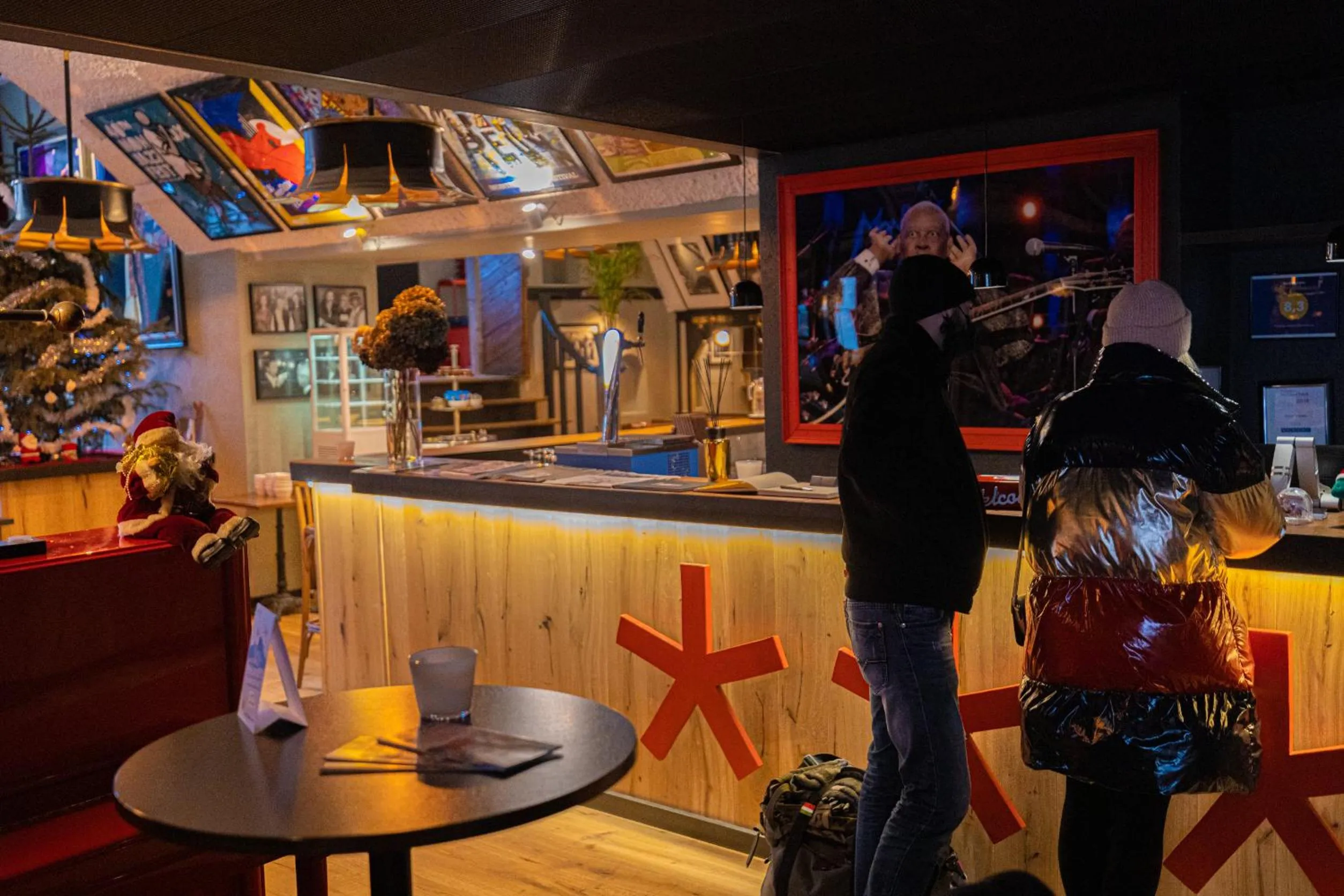 Facade/entrance in Tralala Hotel Montreux