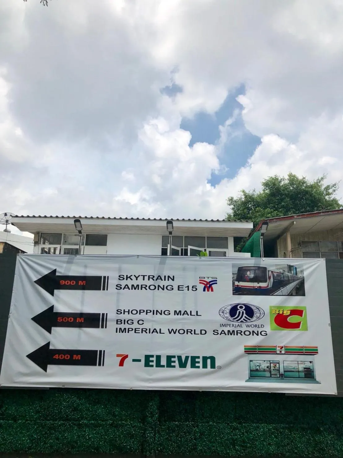 Nearby landmark in Marigold Sukhumvit - Free Shuttle to BTS Bearing Station