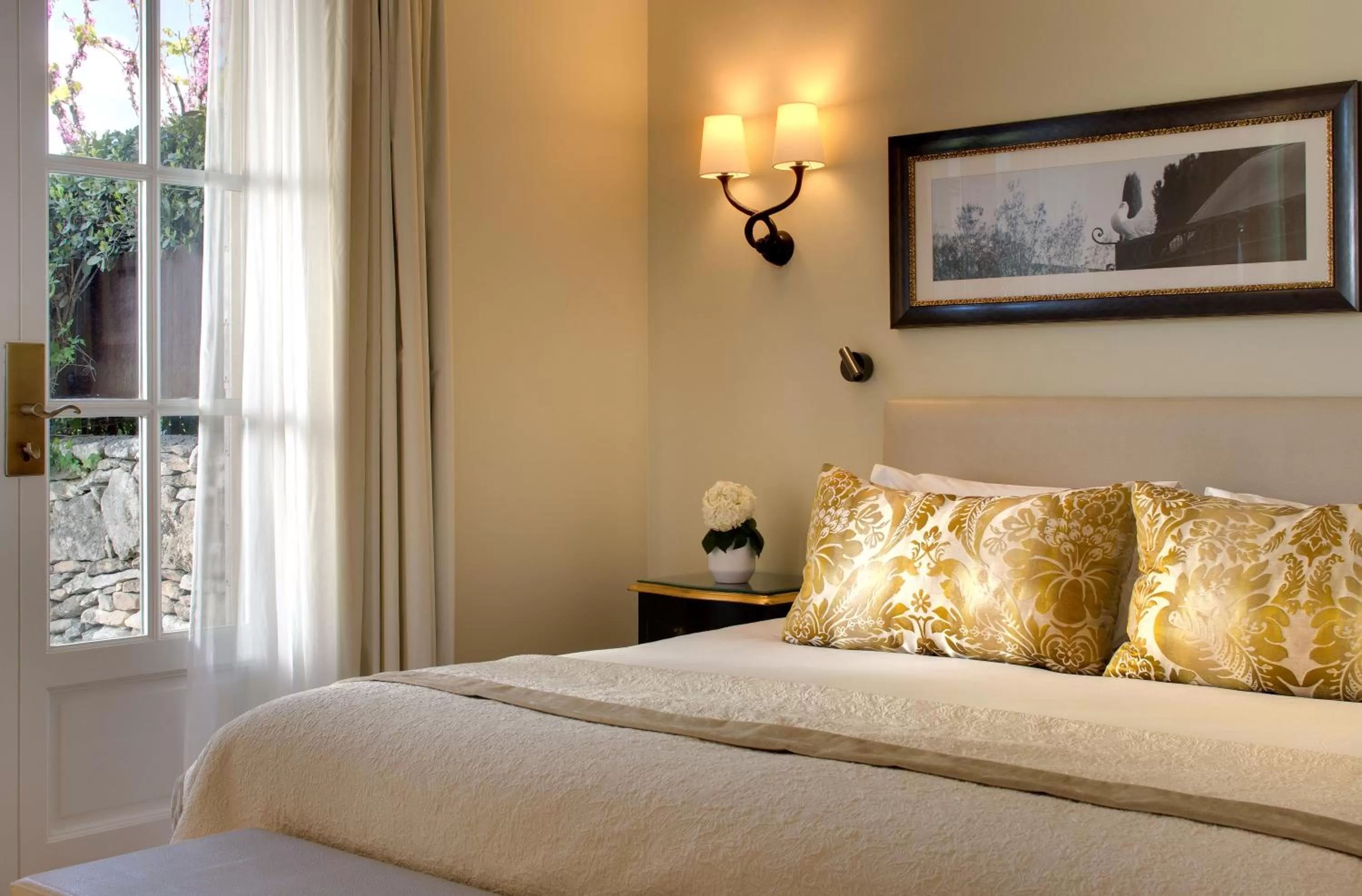 Bedroom, Bed in Domaine du Mas De Pierre