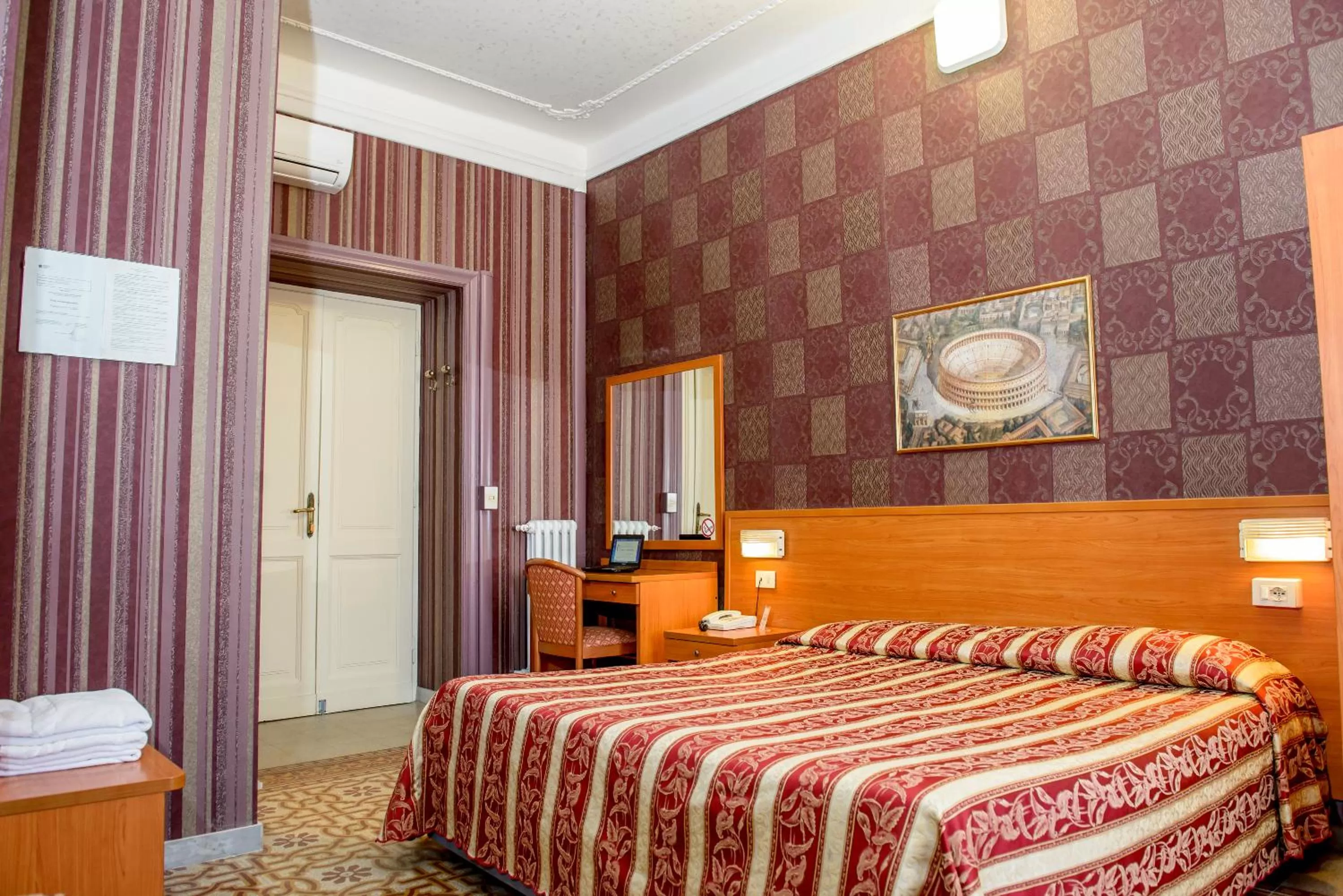 Photo of the whole room, Bed in Hotel Emmaus