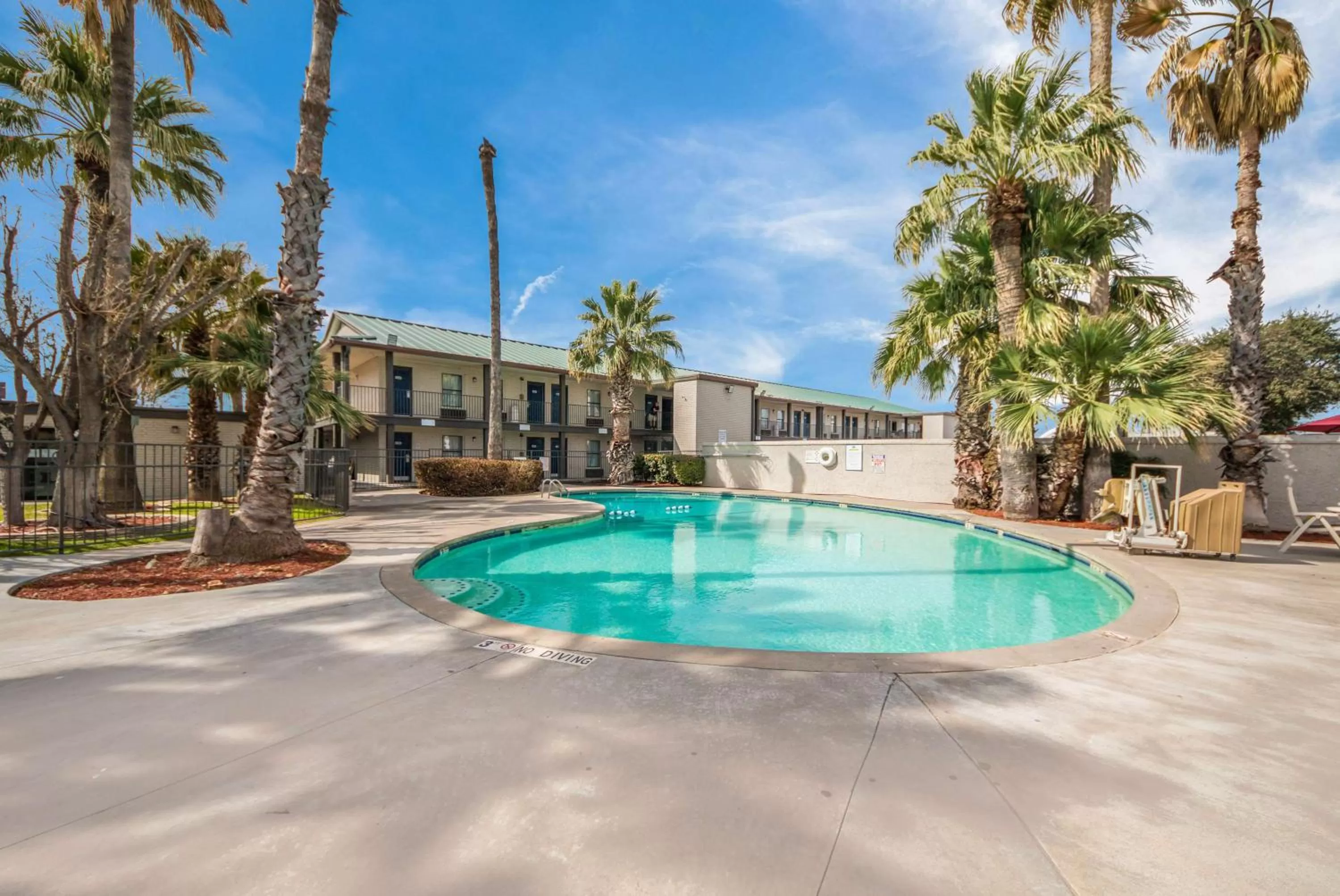 Activities in Studio 6 Laredo, Tx - North I-35