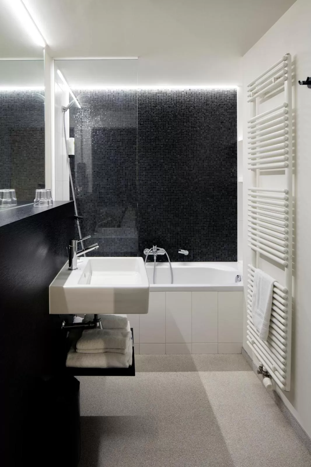 Bathroom in Alpha Hotel and Aparthotel
