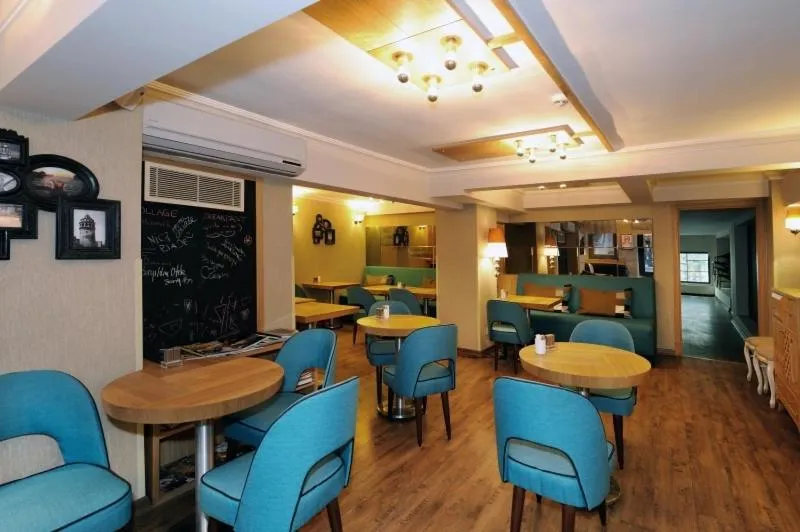 Restaurant/places to eat in Collage Pera Hotel