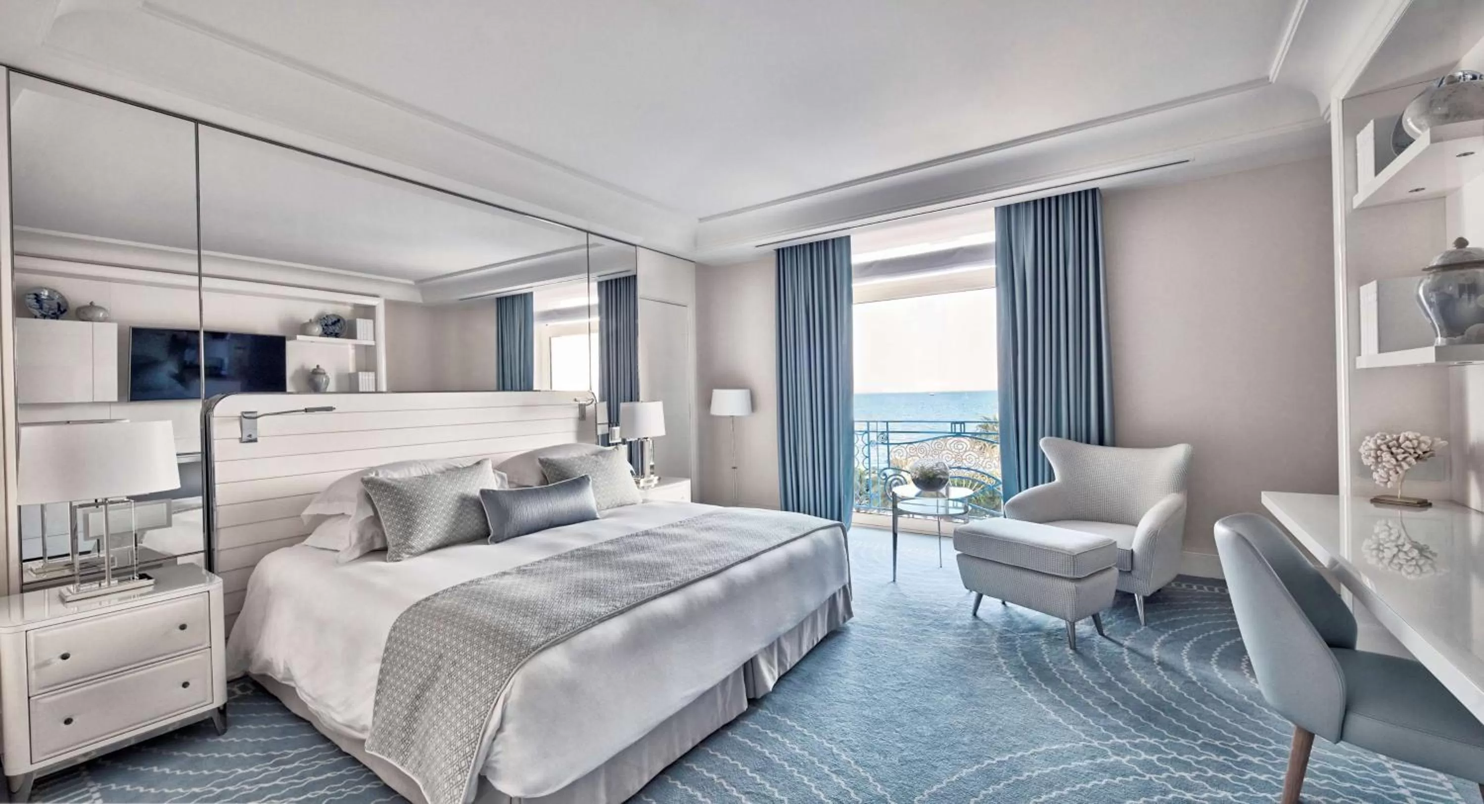 Premium King Room with Sea View in Hôtel Martinez, in The Unbound Collection by Hyatt
