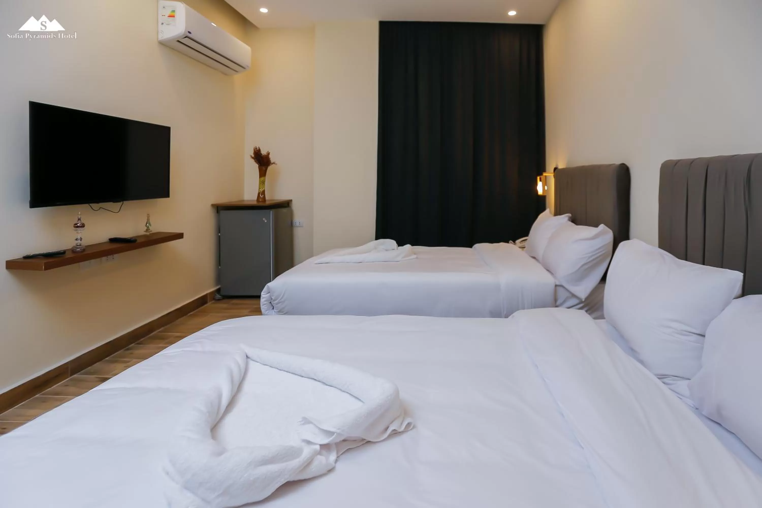 Bed in Sofia Pyramids Hotel