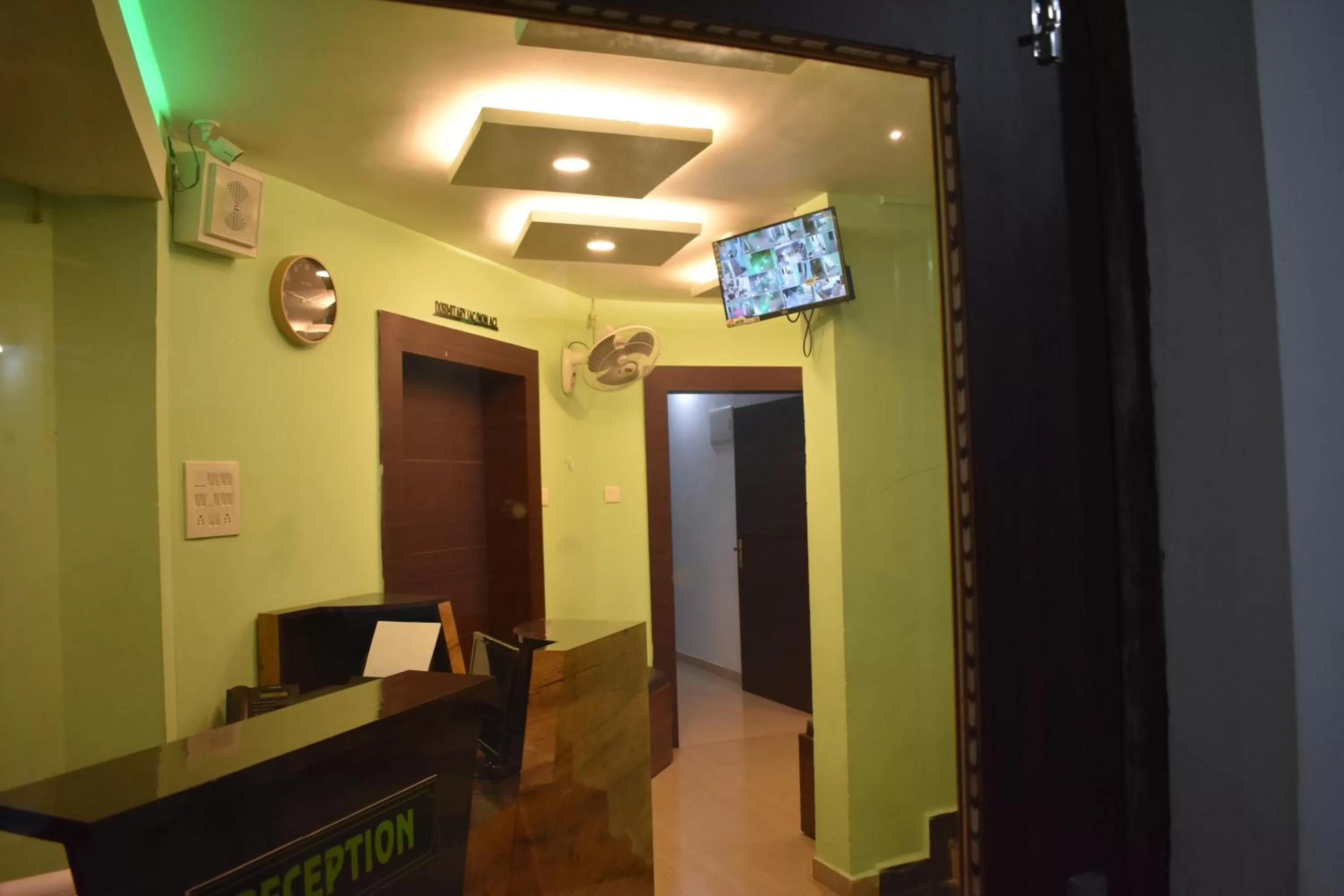 Lobby or reception in HOTEL PURI GREENS