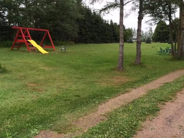 Garden in Carleton Motel and Coffee Shop