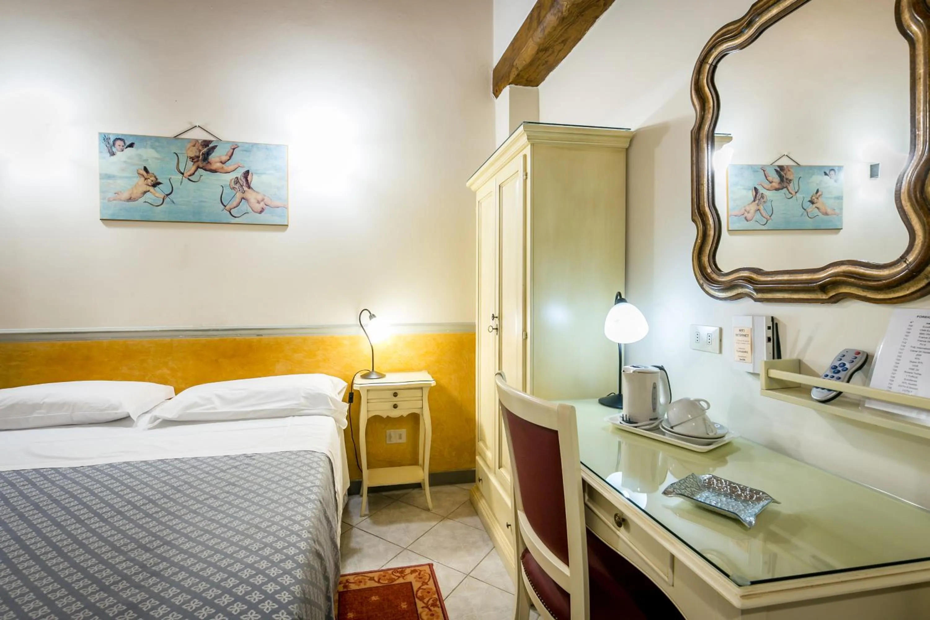 Bed in Hotel Collodi Firenze