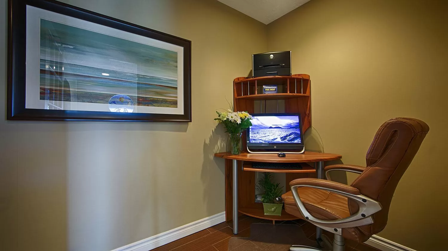 Business facilities in Aurora Inn