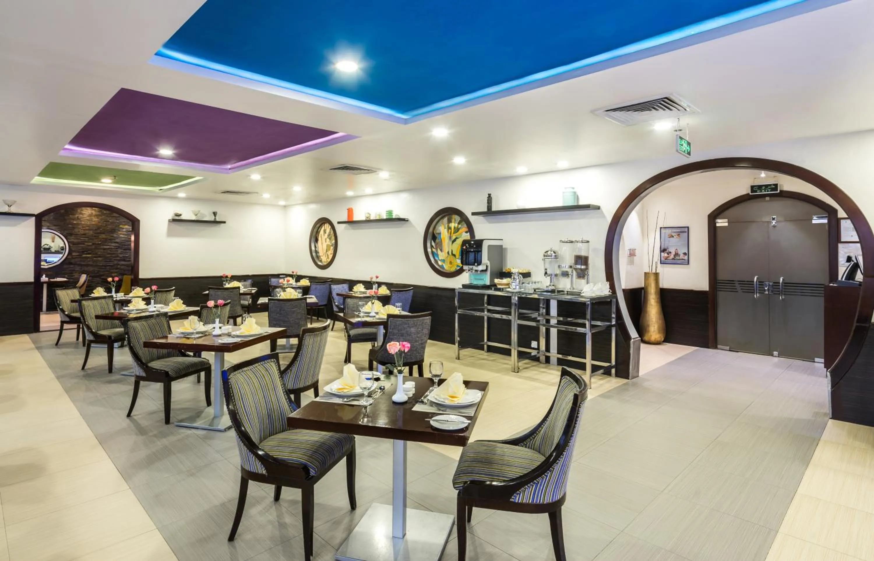 Restaurant/places to eat in Mena Hotel Nasiriah Riyadh
