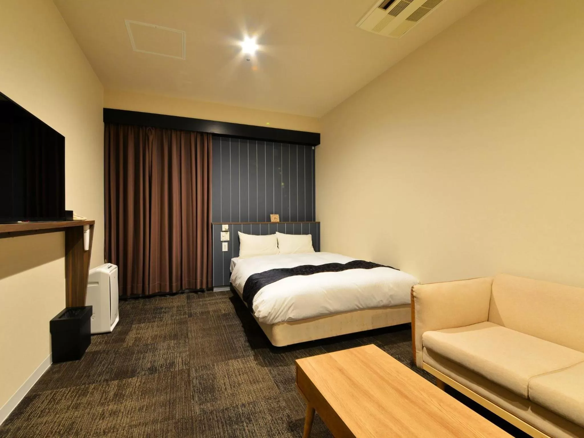 Photo of the whole room, Bed in LC Goryokaku Hotel